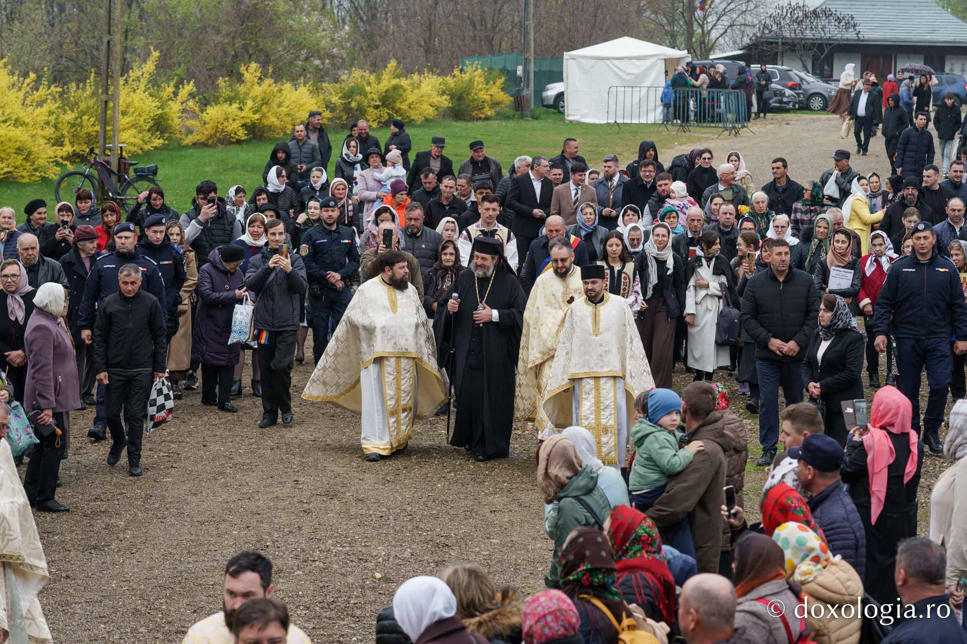Mănăstirea Sângeap-Basaraba și-a sărbători hramul: „Prăznuim această minune ca să înțelegem că Dumnezeu lucrează în viața noastră, așijderea Maica Domnului”