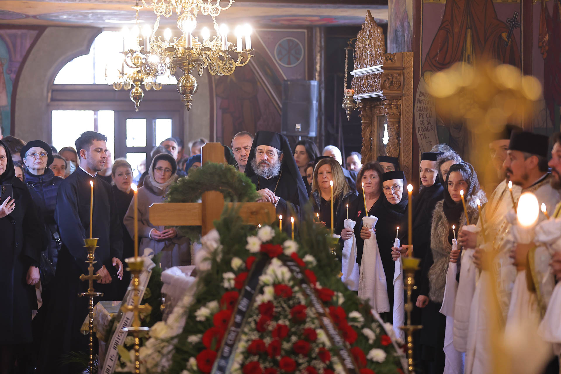 Mama Preasfințitului Părinte Nichifor Botoșăneanul a fost condusă pe ultimul drum pământesc