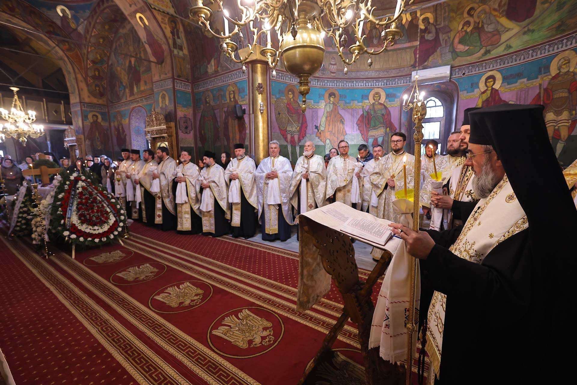 Mama Preasfințitului Părinte Nichifor Botoșăneanul a fost condusă pe ultimul drum pământesc