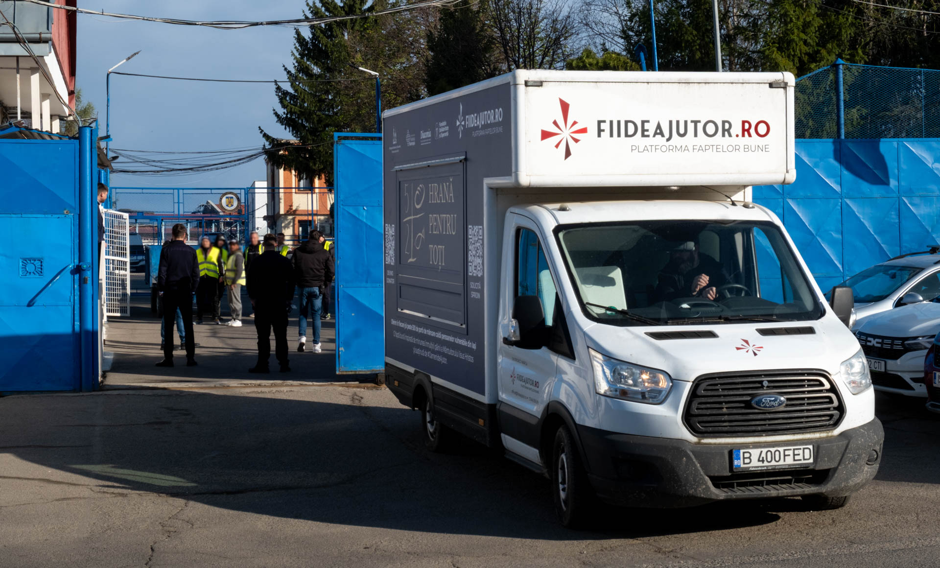 Înaltpreasfințitul Părinte Teofan a împărțit pachete de Paște persoanelor private de libertate din Penitenciarul Iași