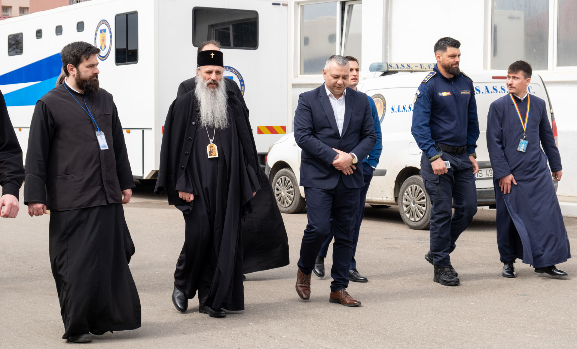 Înaltpreasfințitul Părinte Teofan a împărțit pachete de Paște persoanelor private de libertate din Penitenciarul Iași