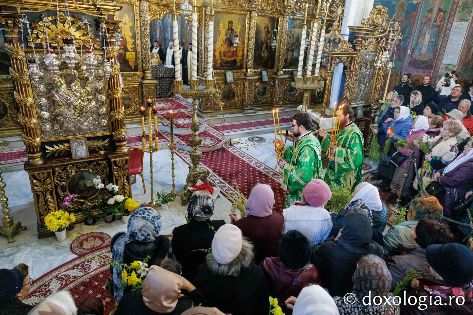 Aproximativ 2500 de credincioși au participat la Procesiunea de Florii din Iași