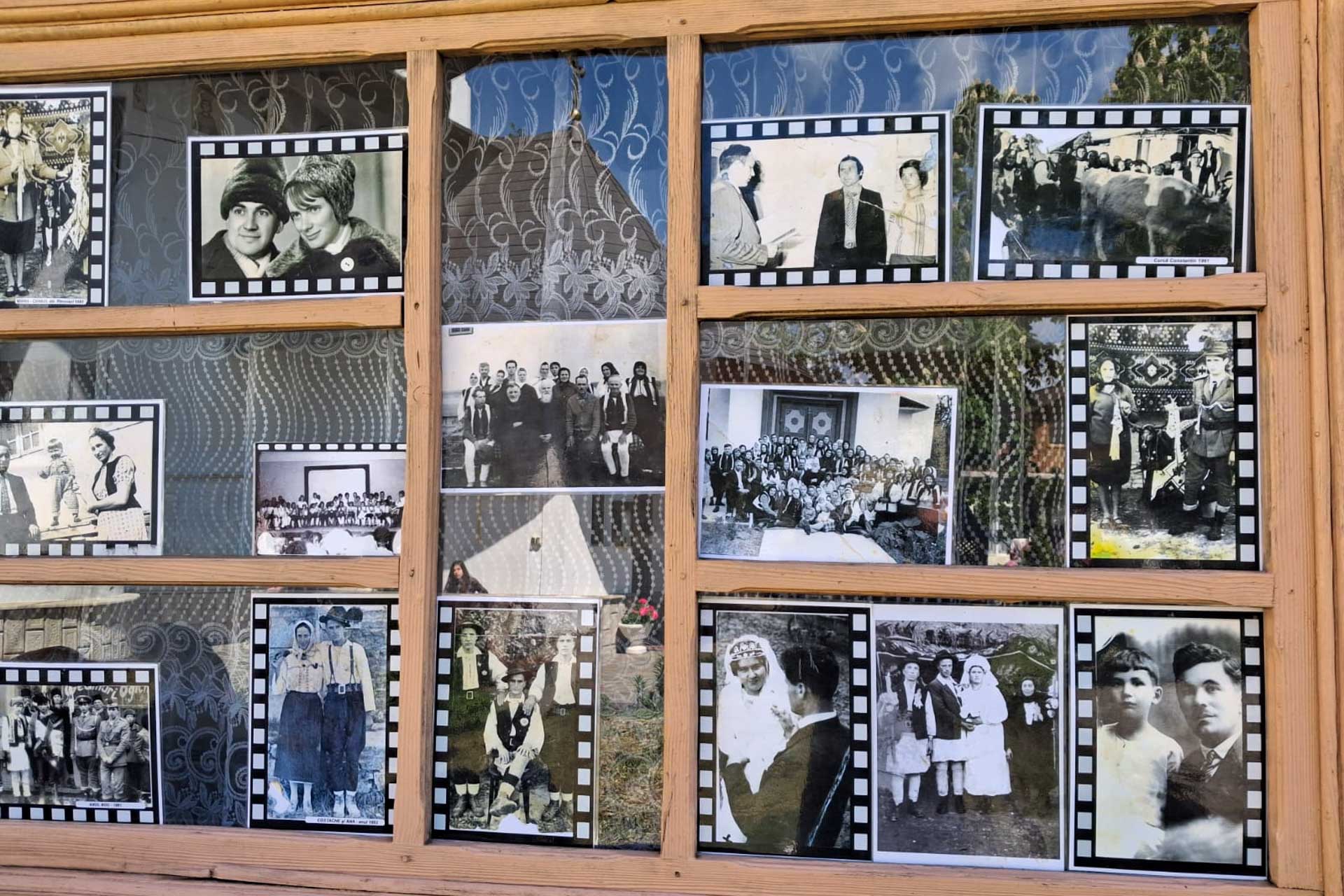 „Familia în pridvorul memoriei” – expoziție de fotografie la Parohia Pârcovaci