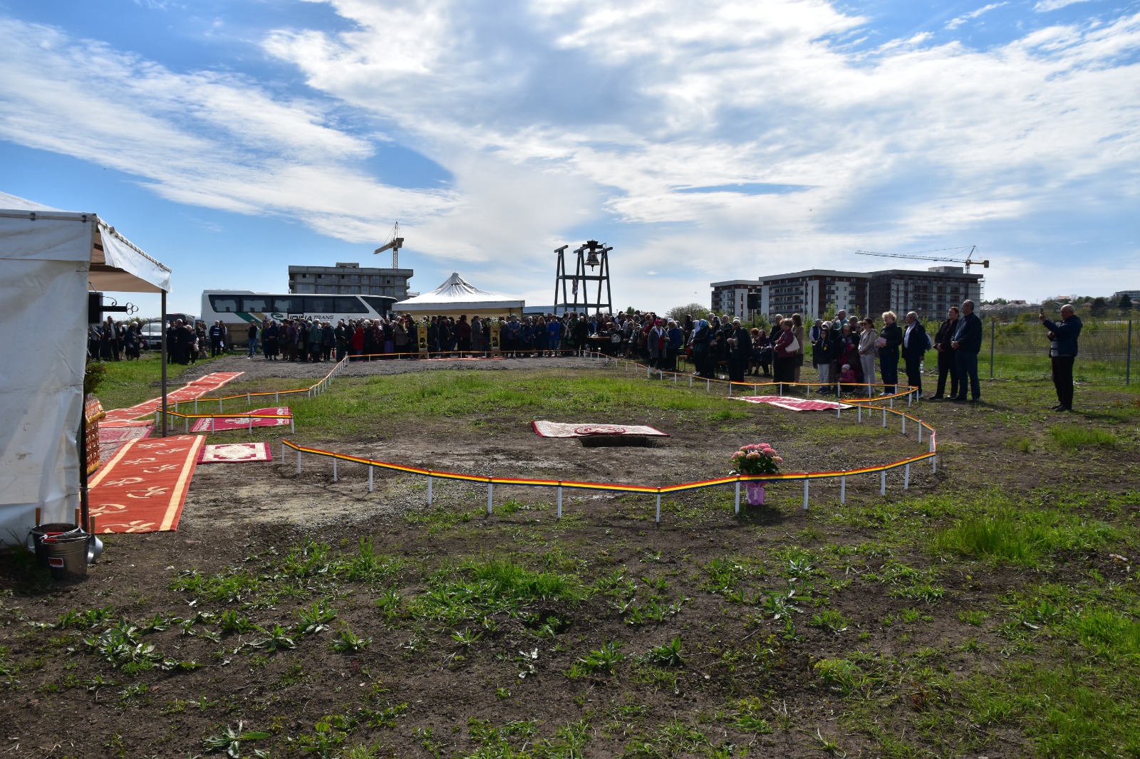 O nouă biserică, închinată Sfântului Luca al Crimeei și icoanei Maicii Domnului „Axion Estin”, pentru credincioșii din Iași