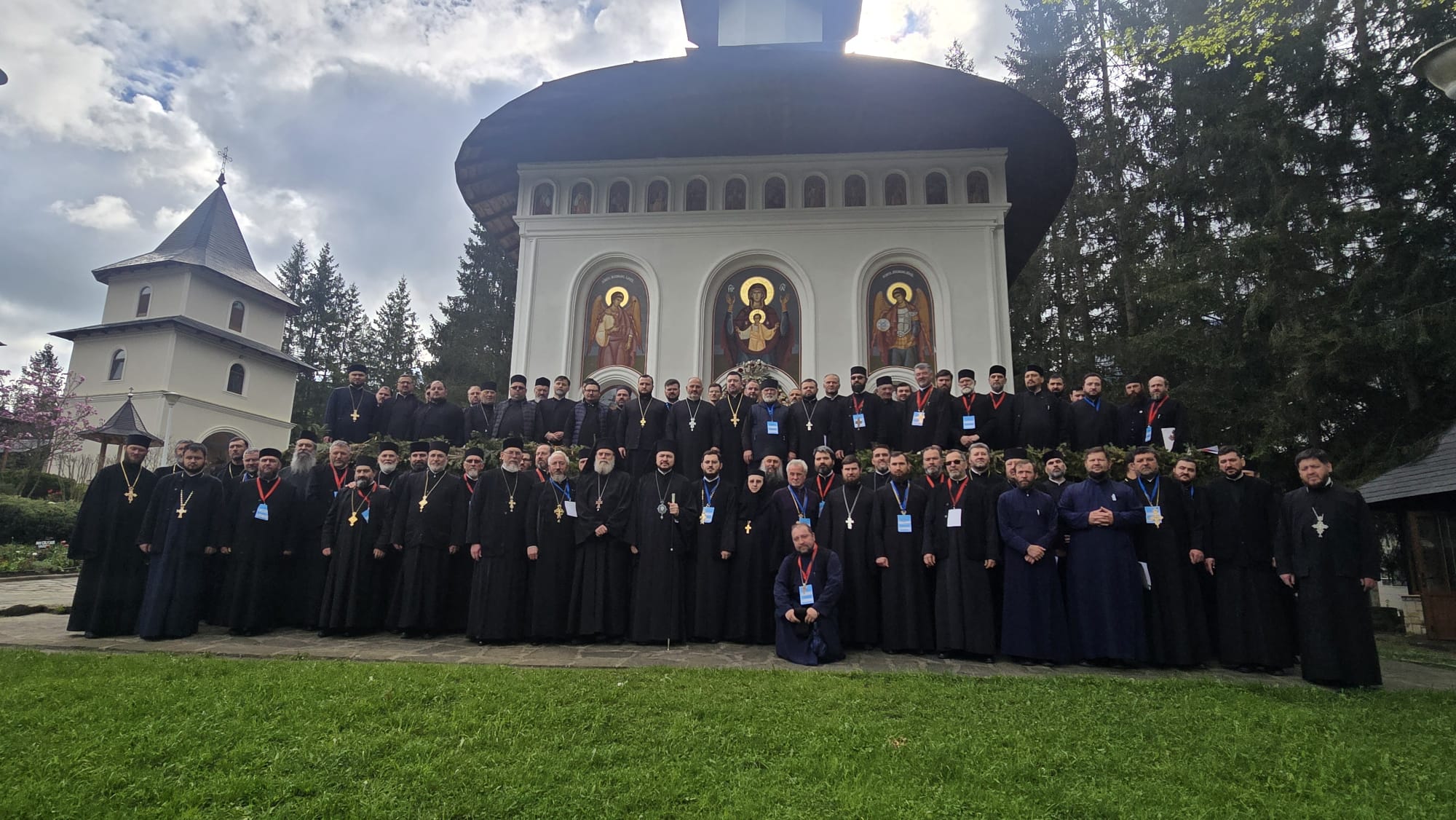 Preoții din Arhiepiscopia Iașilor și Episcopia Basarabiei de Sud s-au întâlnit la Durău