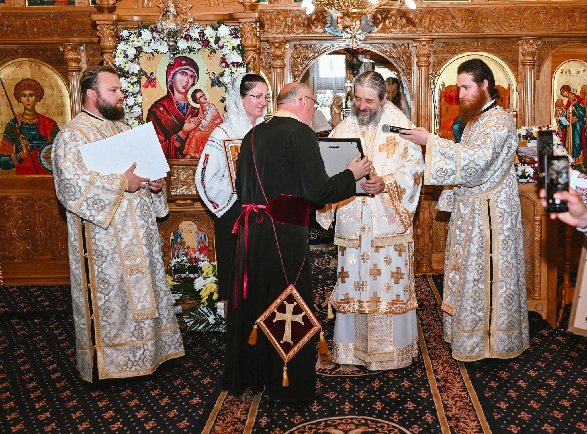 Slujbă arhierească la hramul Parohiei Fetești – Protopopiatul Hârlău