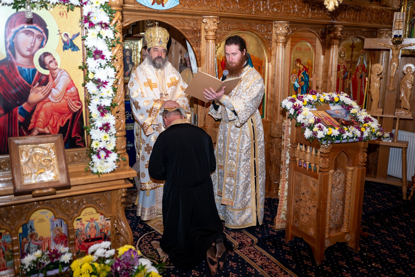 Slujbă arhierească la hramul Parohiei Fetești – Protopopiatul Hârlău