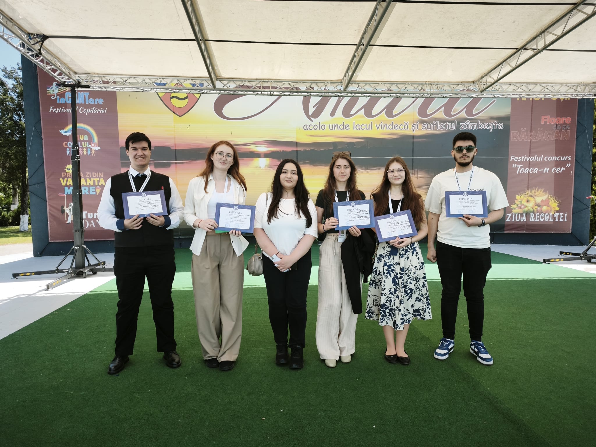 Premii pentru elevii Seminarului Teologic din Iași, la Olimpiada de Arte Vizuale, Arhitectură și Istoria Artei