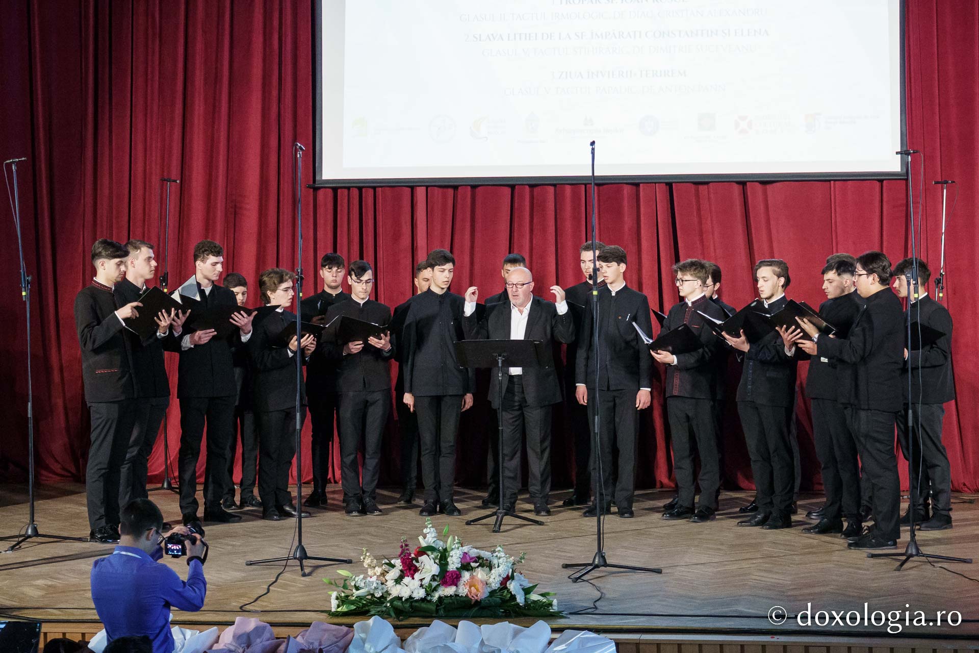 Concursul Național de Muzică Psaltică a reunit la Iași cele mai bune coruri ale seminariilor teologice din țară