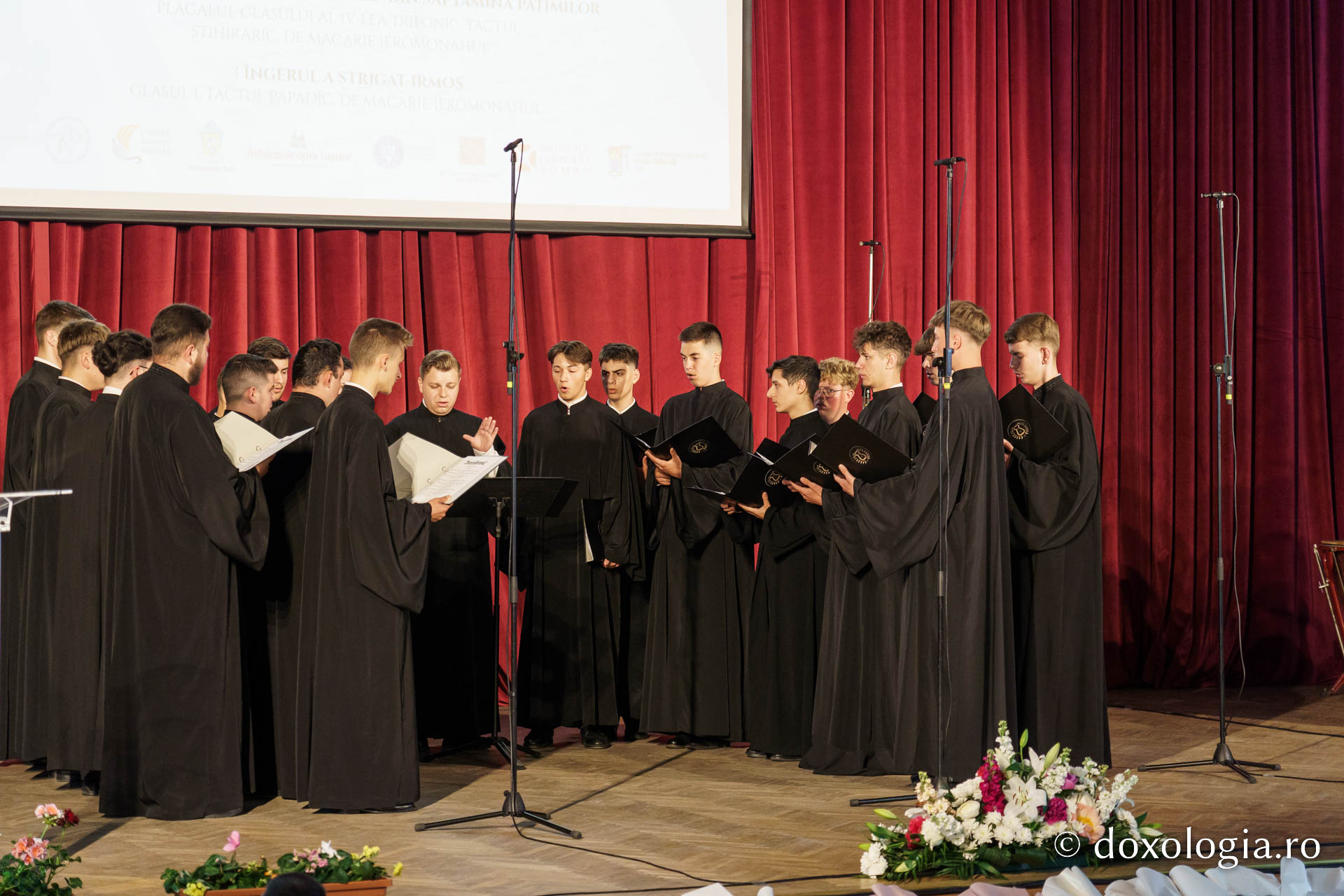 Concursul Național de Muzică Psaltică a reunit la Iași cele mai bune coruri ale seminariilor teologice din țară