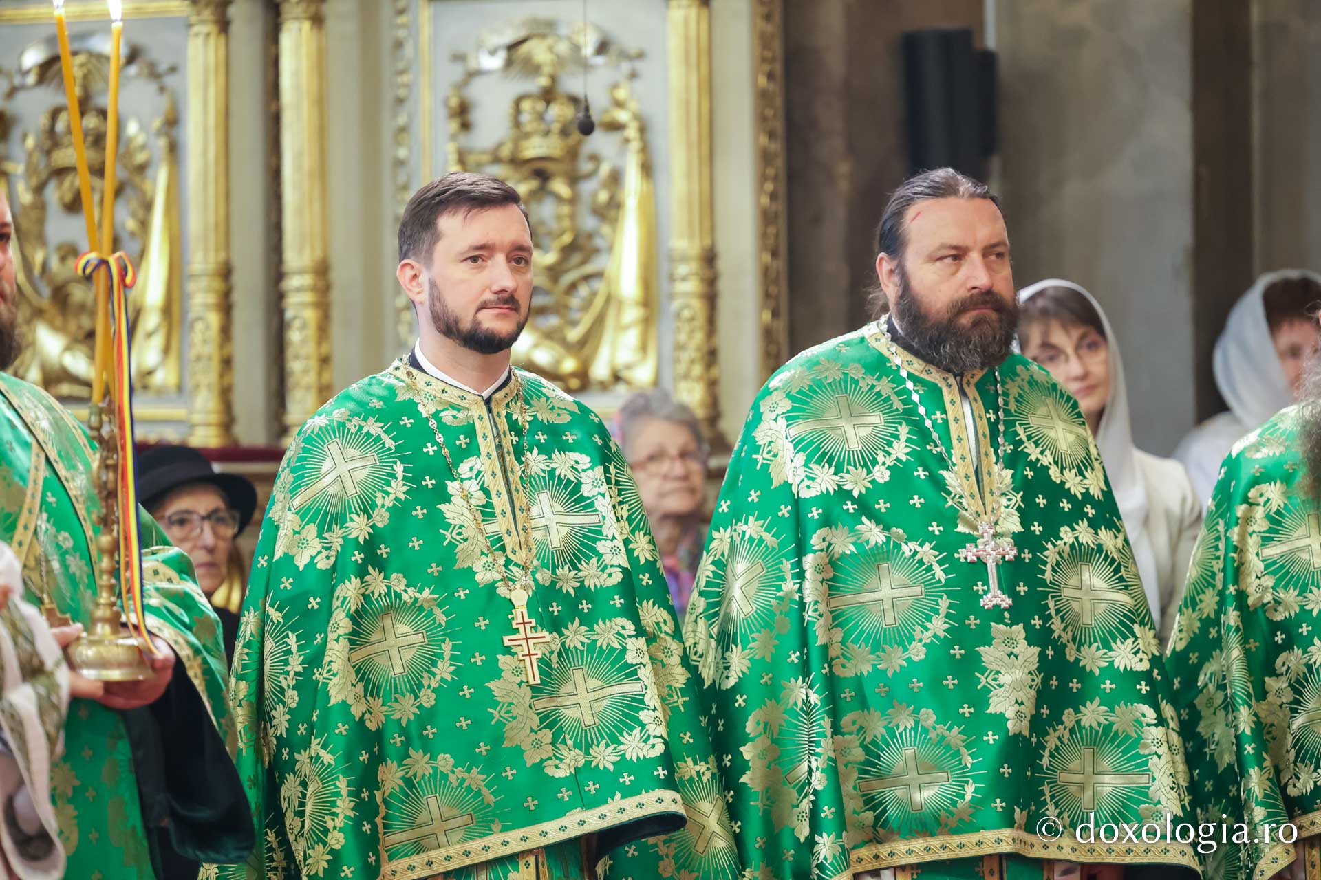 Praznicul Cincizecimii, la Catedrala Mitropolitană din Iași: „Omul așezat sub adumbrirea Duhului Sfânt este omul cu rugăciune curată și continuă”