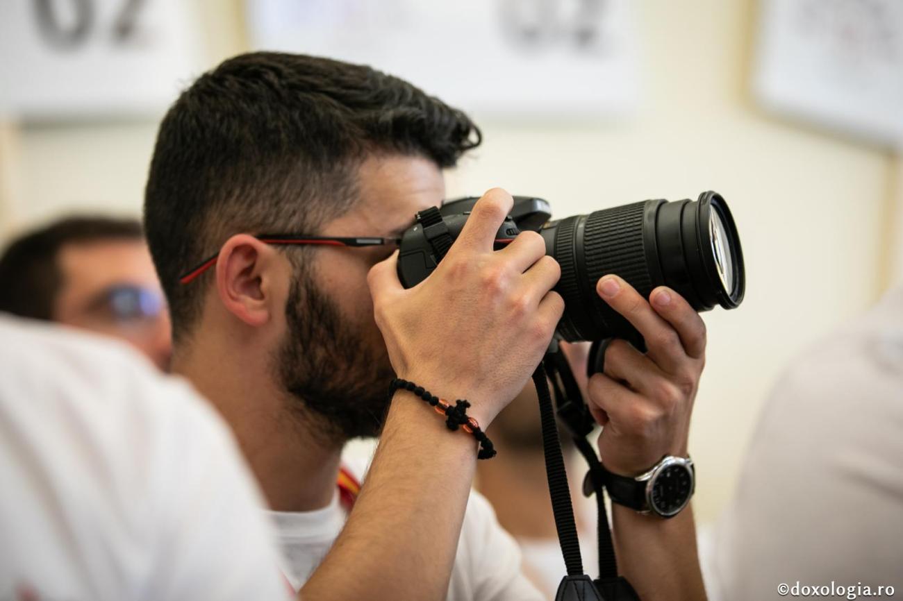 Invitație înscriere lucrări în expoziția de fotografie „Aproapele meu. Ortodoxia trăită în comunitățile ortodoxe ale lumii”