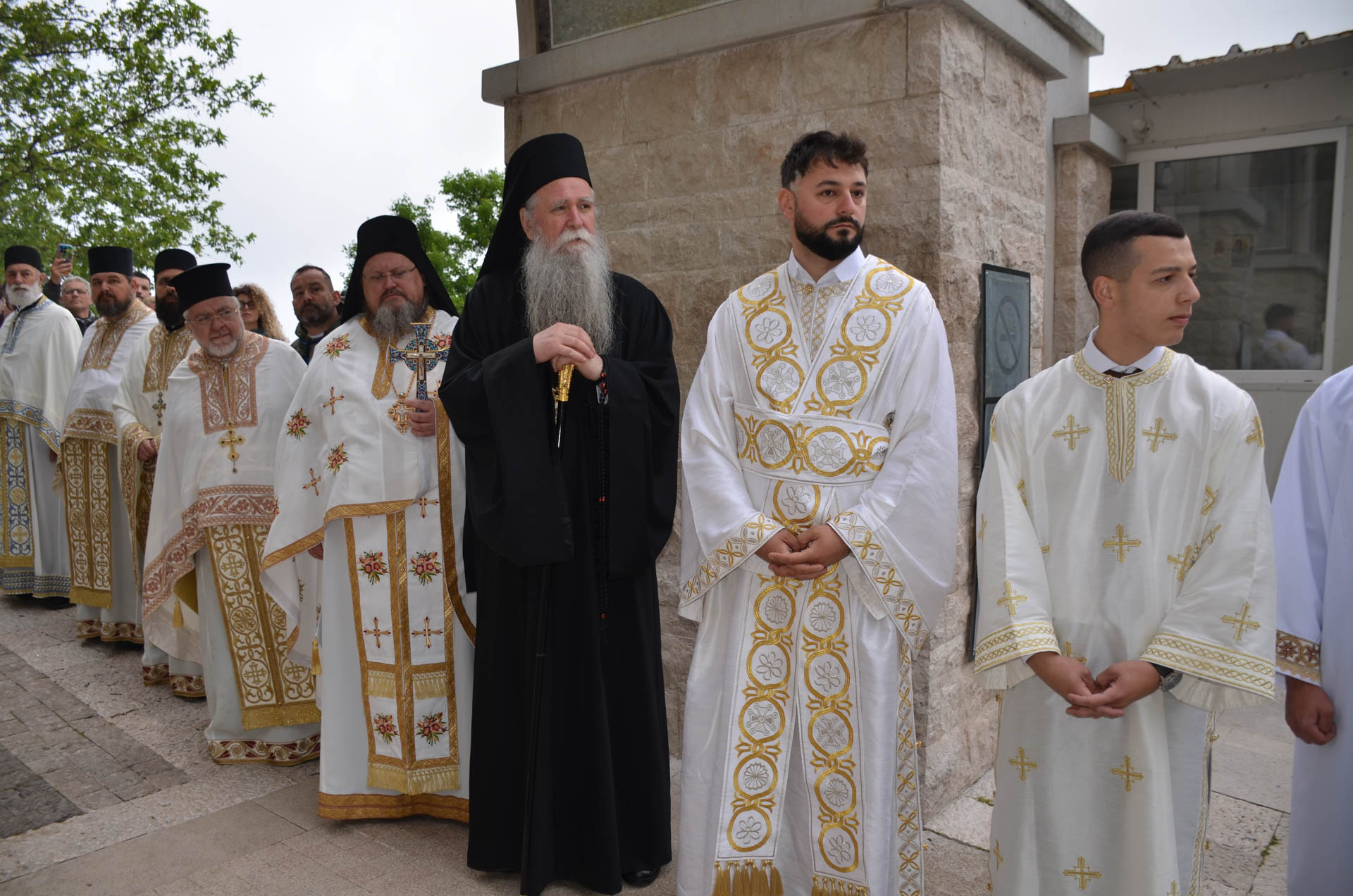 Înaltpreasfințitul Părinte Teofan a slujit la hramul Mănăstirii Ostrog din Muntenegru
