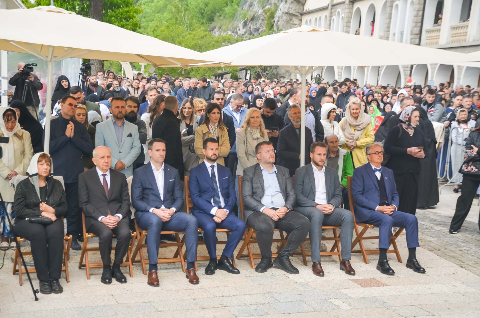 Înaltpreasfințitul Părinte Teofan a slujit la hramul Mănăstirii Ostrog din Muntenegru