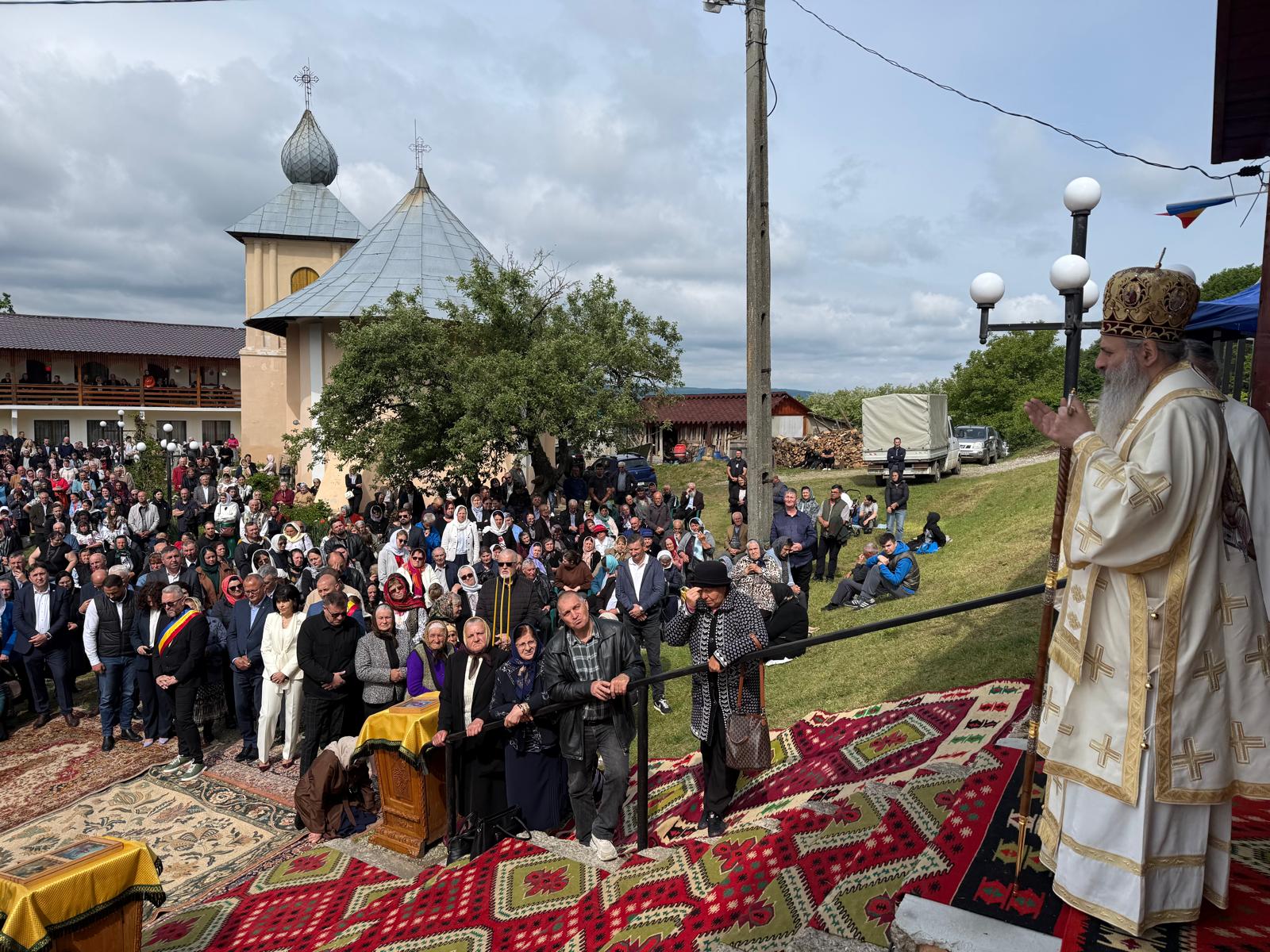 „Să fim mereu cu gândul la Dumnezeu”, a transmis Mitropolitul Moldovei și Bucovinei la hramul Mănăstirii Balș