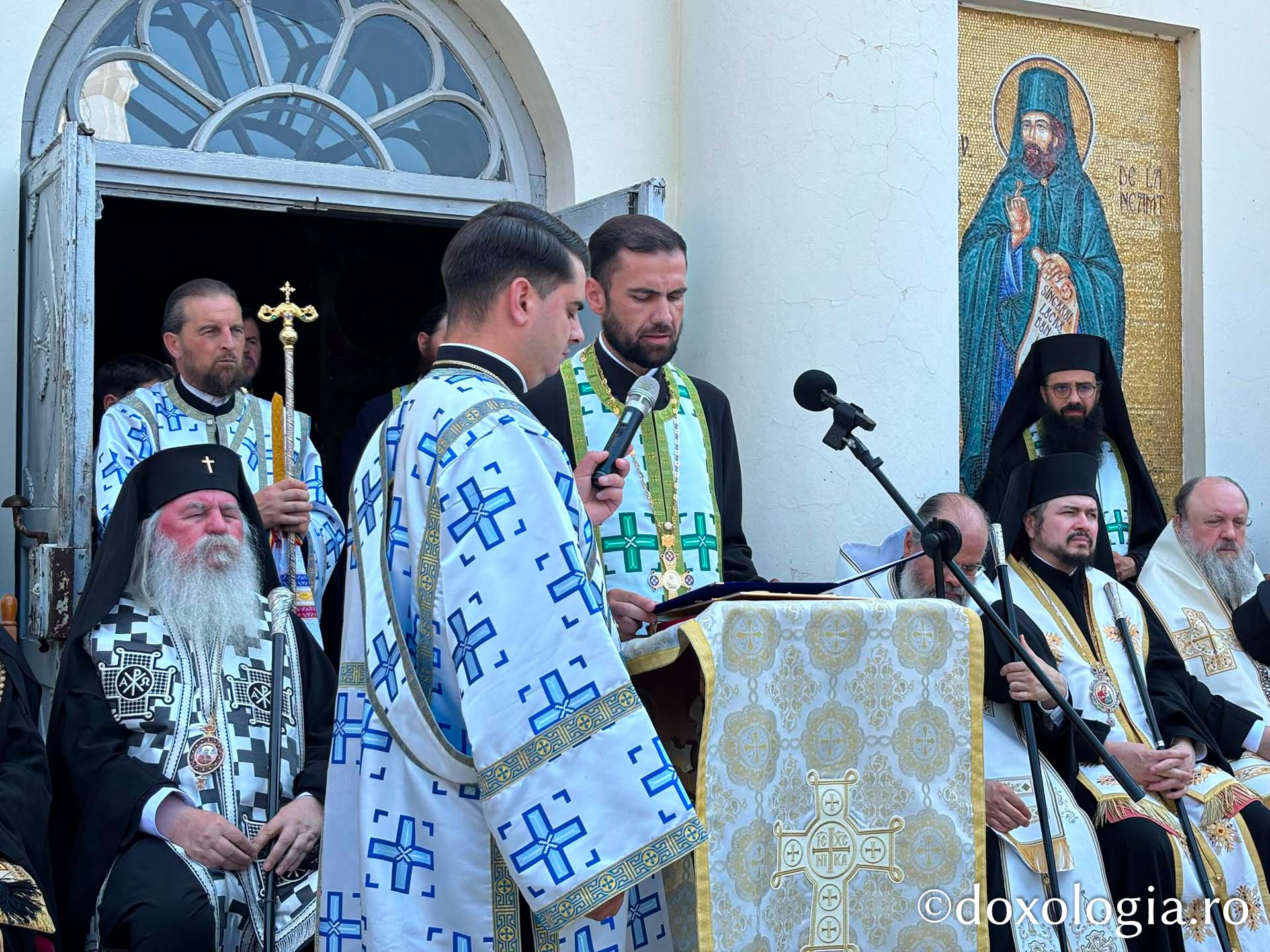 Slujba de înmormântare a PS Emilian Crișanul