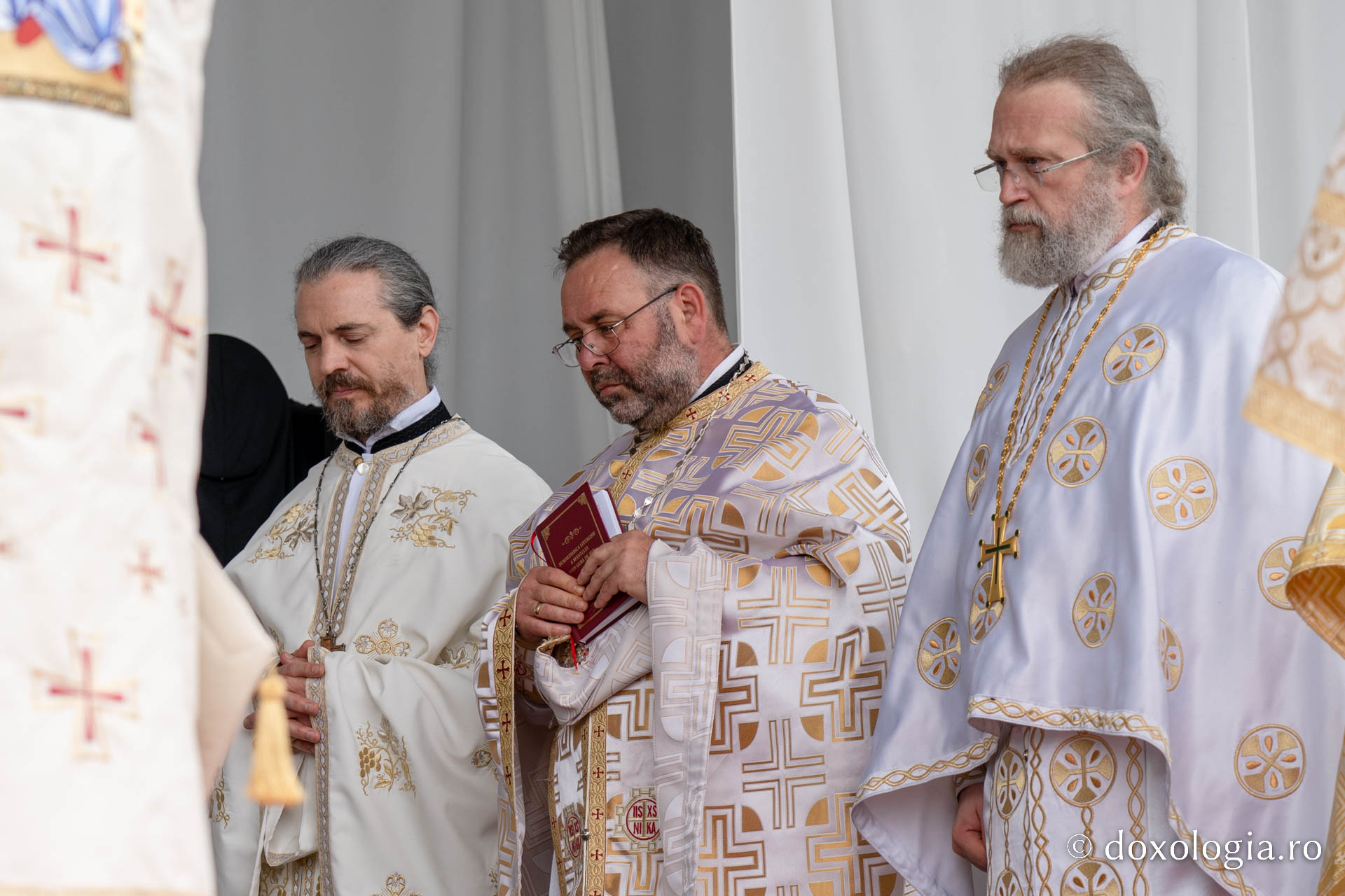 IPS Teofan, la Chiperești: „Omul sfânt îl pune întotdeauna pe Dumnezeu primul”