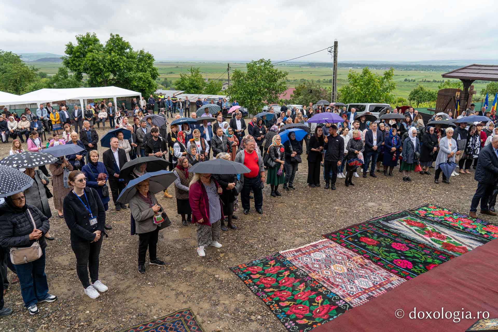 IPS Teofan, la Chiperești: „Omul sfânt îl pune întotdeauna pe Dumnezeu primul”