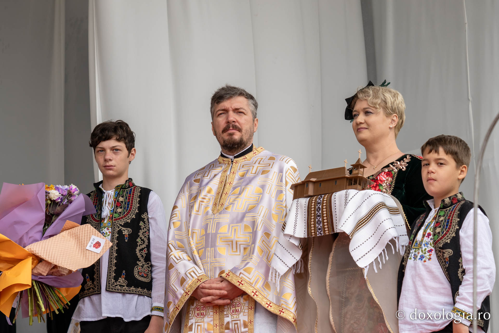 IPS Teofan, la Chiperești: „Omul sfânt îl pune întotdeauna pe Dumnezeu primul”