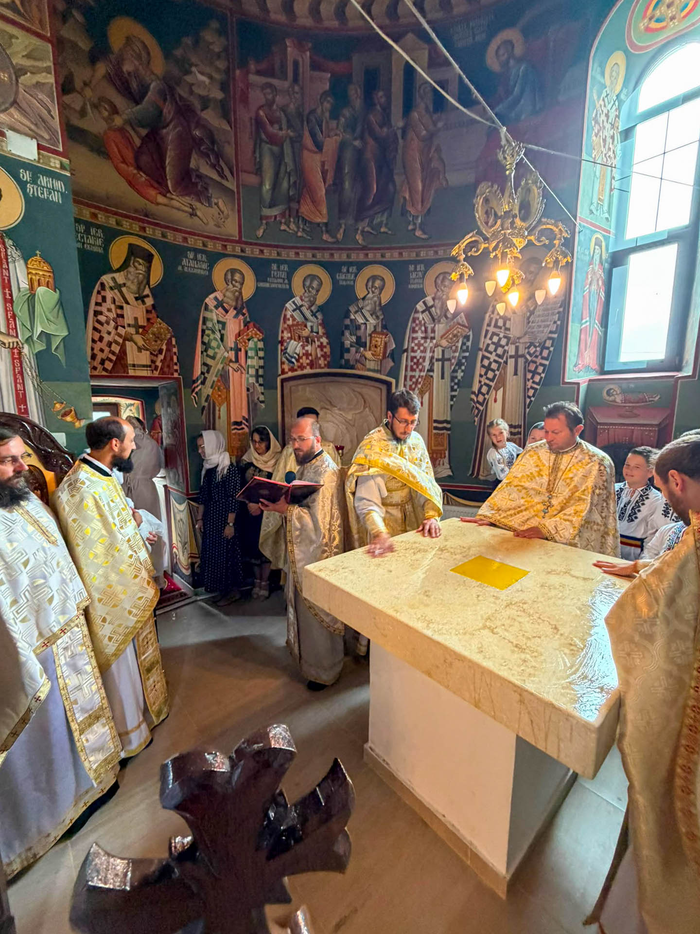 Biserica Parohiei Fântânele a fost resfințită