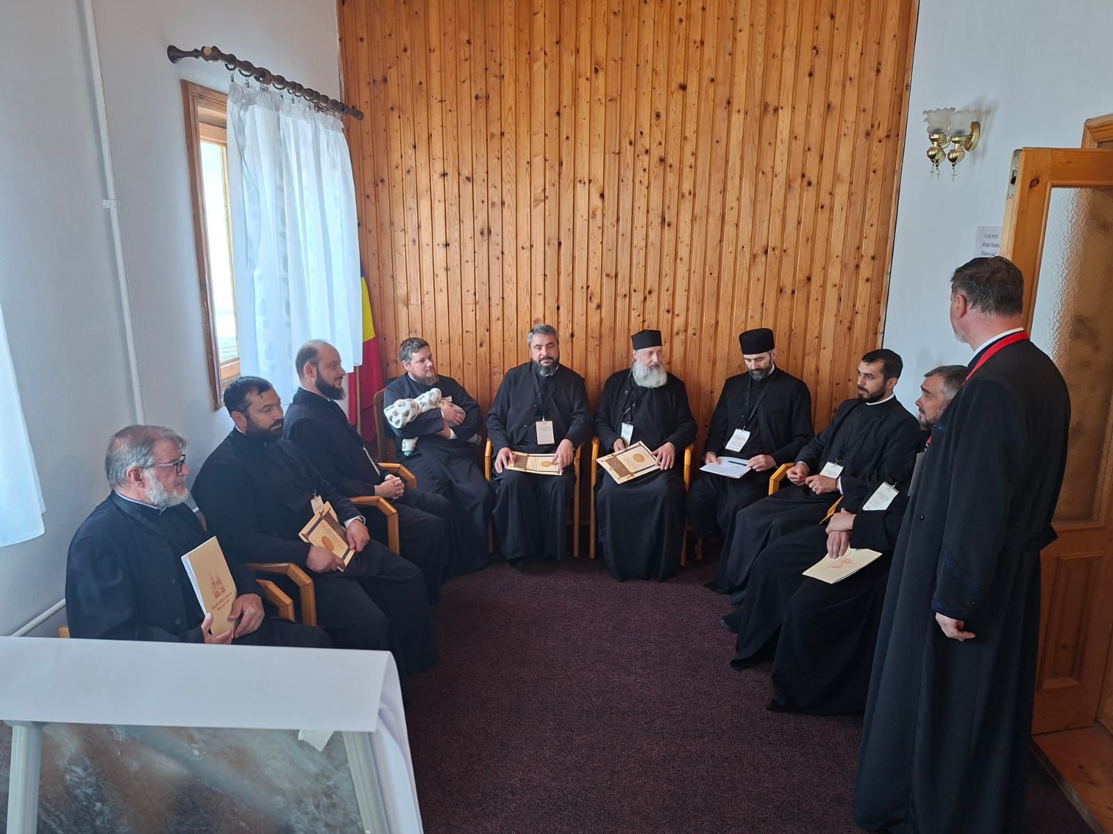 „Preotul și preoteasa pe calea sfințeniei în familie și parohie”, tema conferinței clericilor din Protopopiatele Pașcani, Roznov și Ceahlău