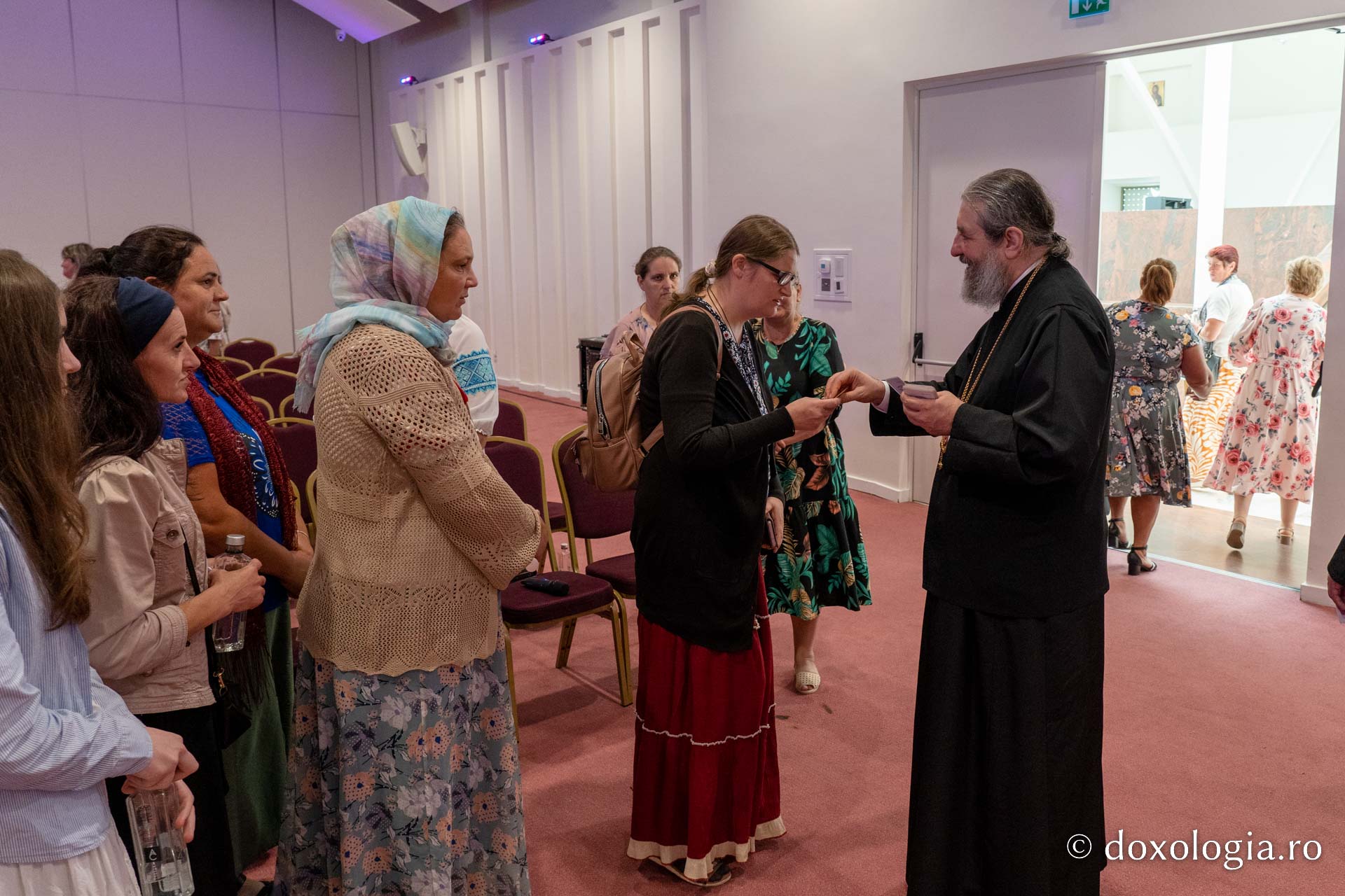 Mamele cu mulți copii din județele Iași, Botoșani și Neamț s-au reîntâlnit într-o ediție aniversară „Cu dragoste pentru mame”
