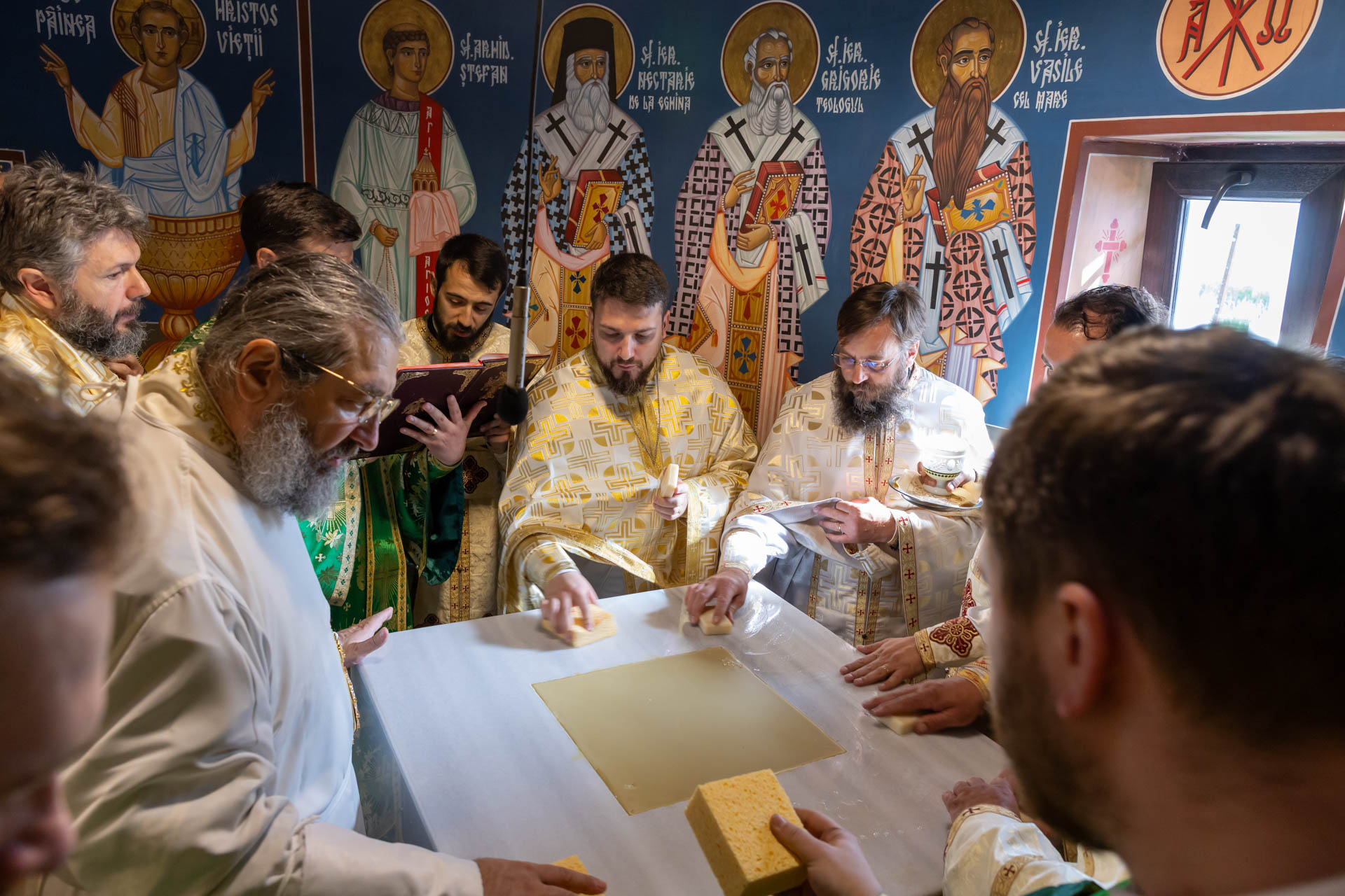 Biserica Parohiei „Sfânta Treime” din Pădureni a fost resfințită de Preasfințitul Părinte Nichifor Botoșăneanul