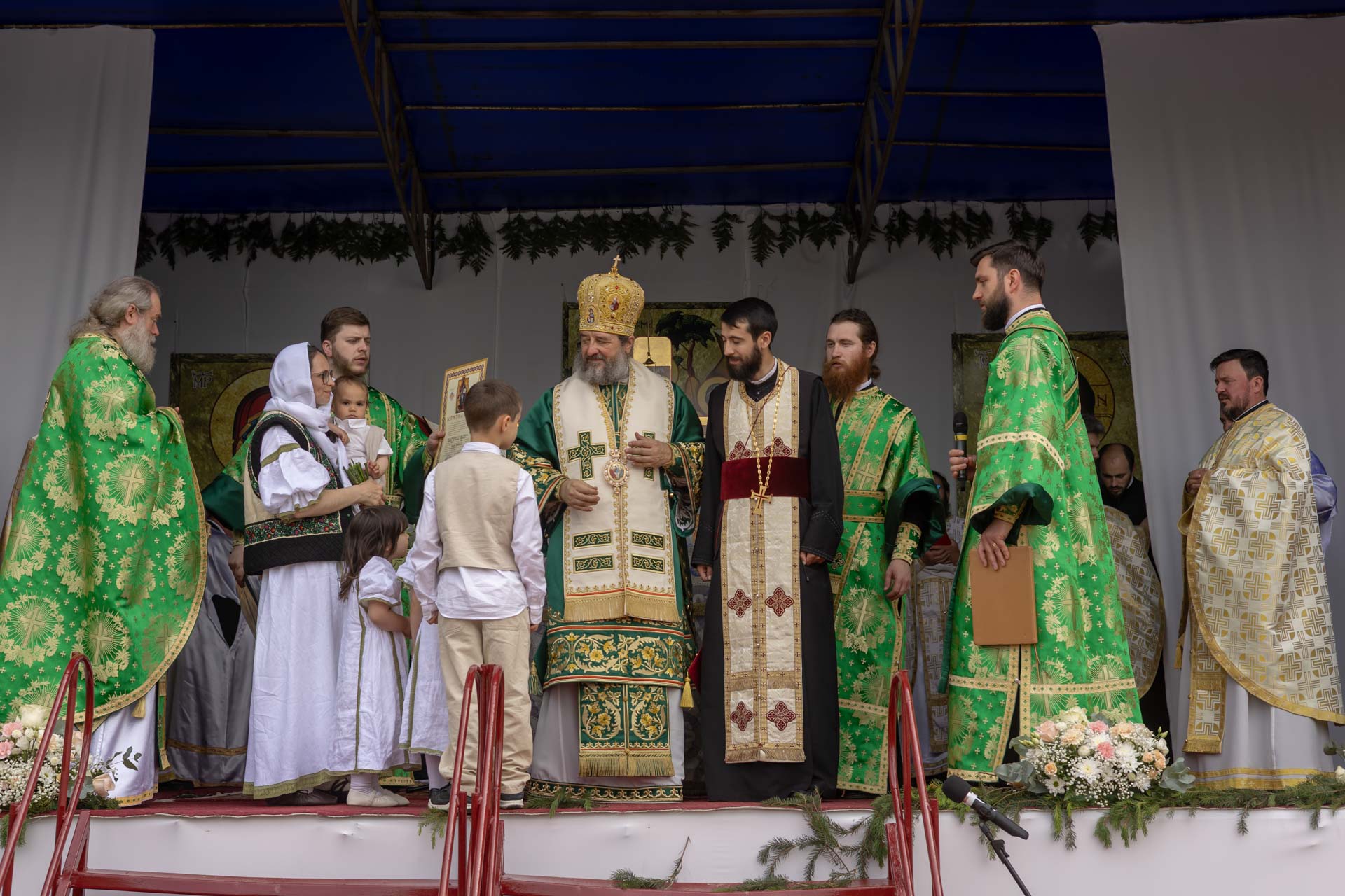 Biserica Parohiei „Sfânta Treime” din Pădureni a fost resfințită de Preasfințitul Părinte Nichifor Botoșăneanul