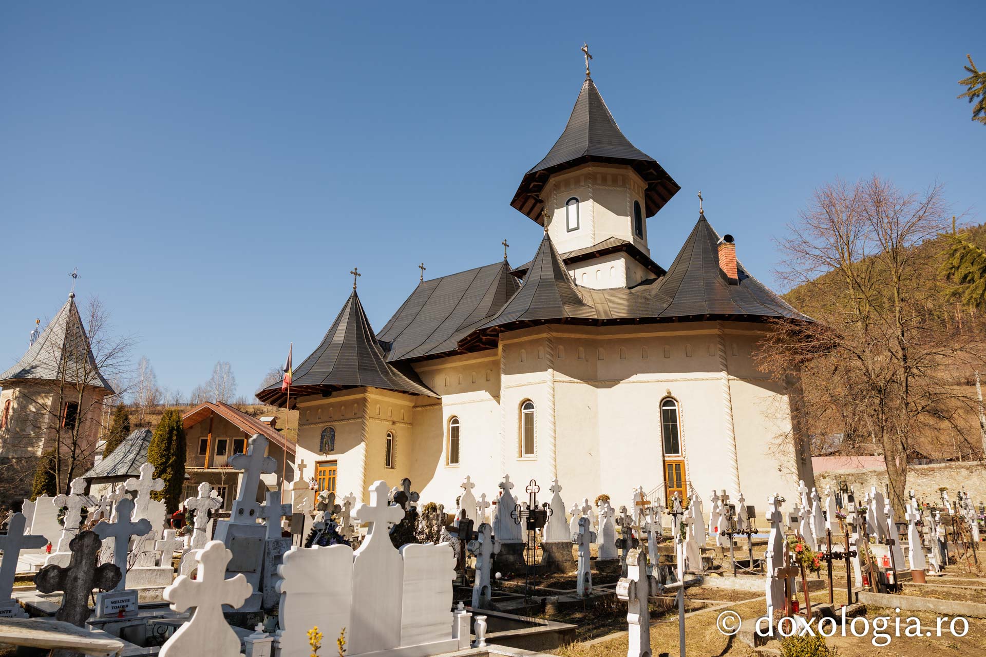 Biserica „Sfântul Nicolae” din Farcașa din județul Neamț