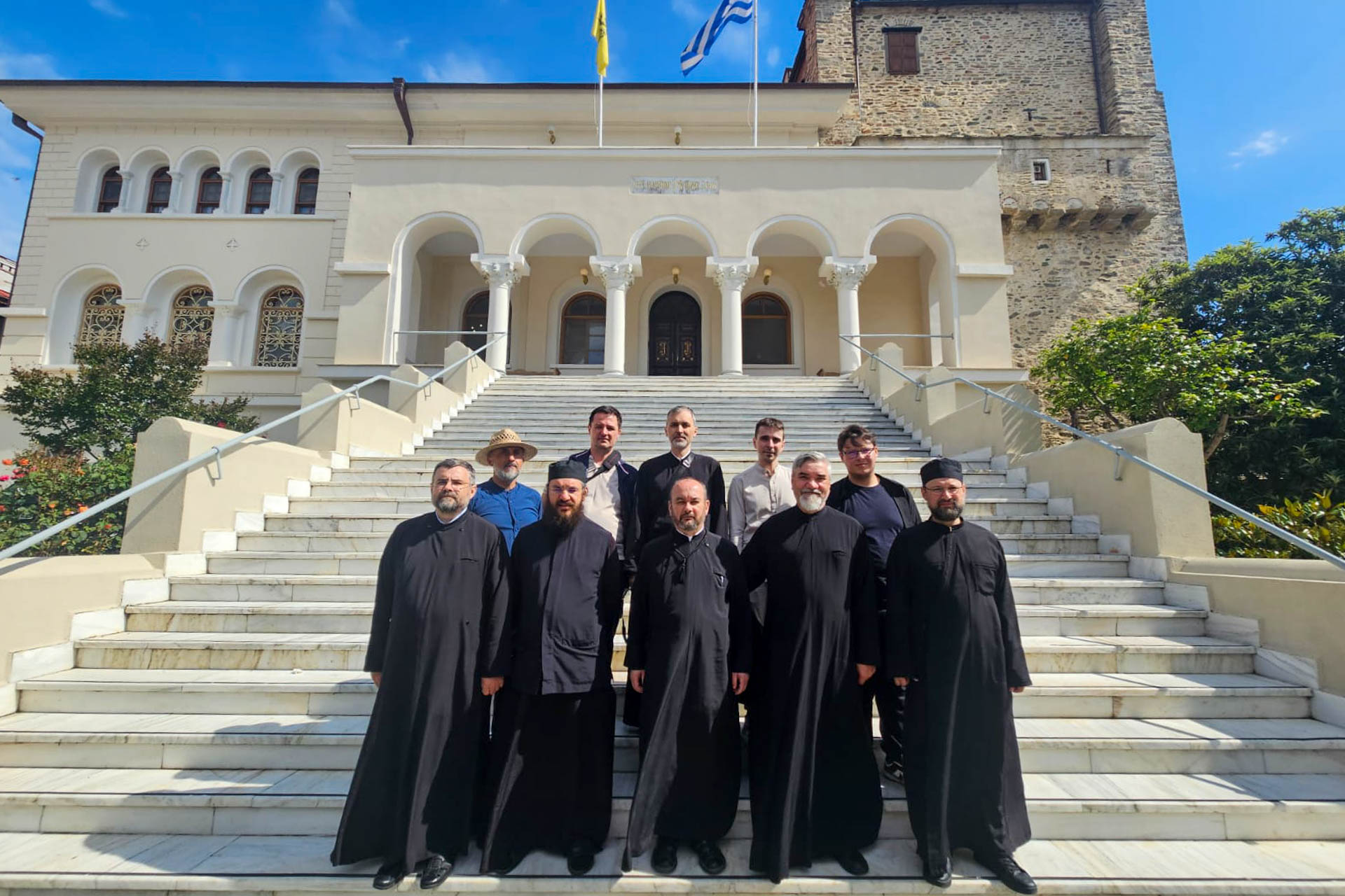 Cadre didactice ale Facultății de Teologie din Iași, în pelerinaj la Sfântul Munte Athos