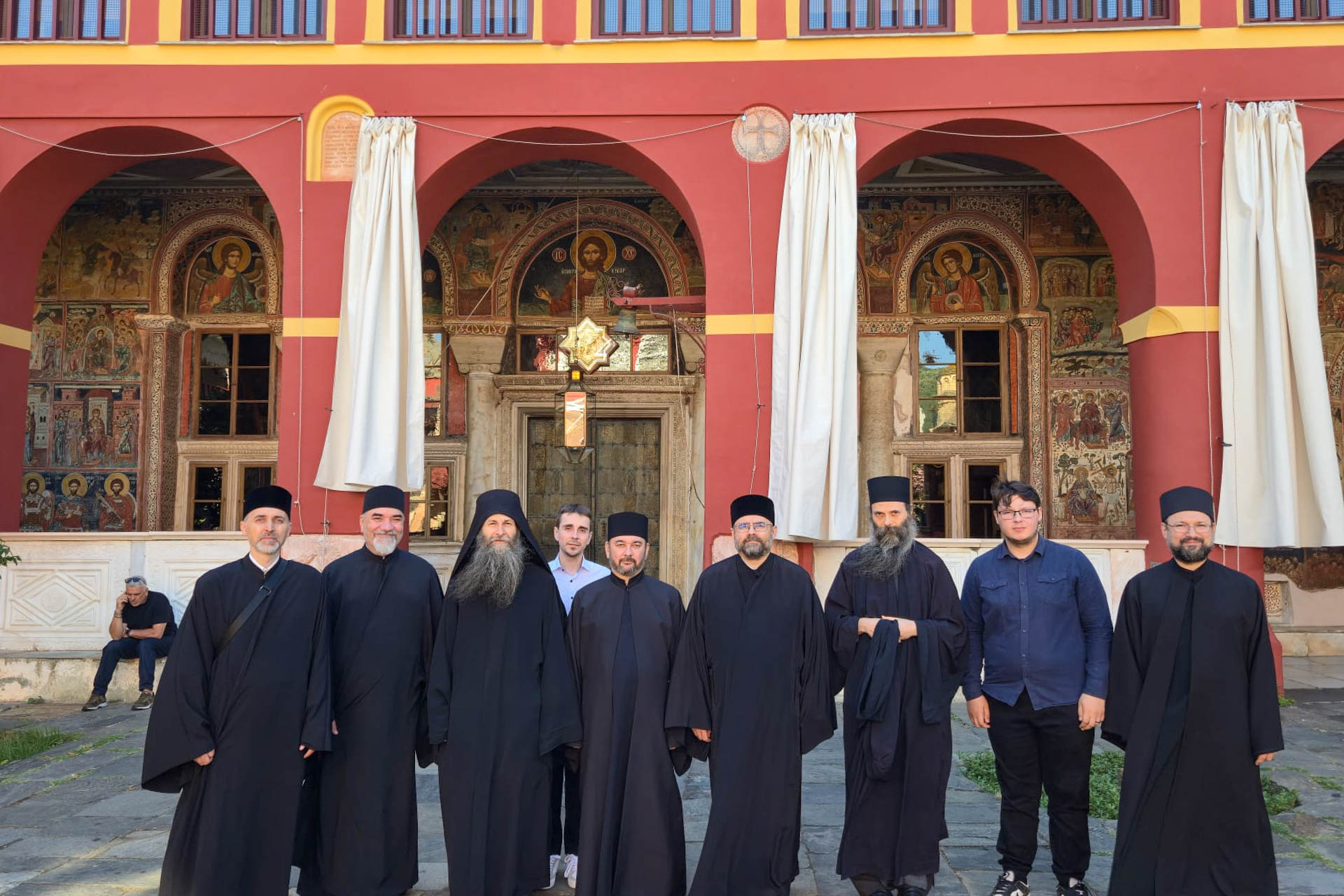 Cadre didactice ale Facultății de Teologie din Iași, în pelerinaj la Sfântul Munte Athos