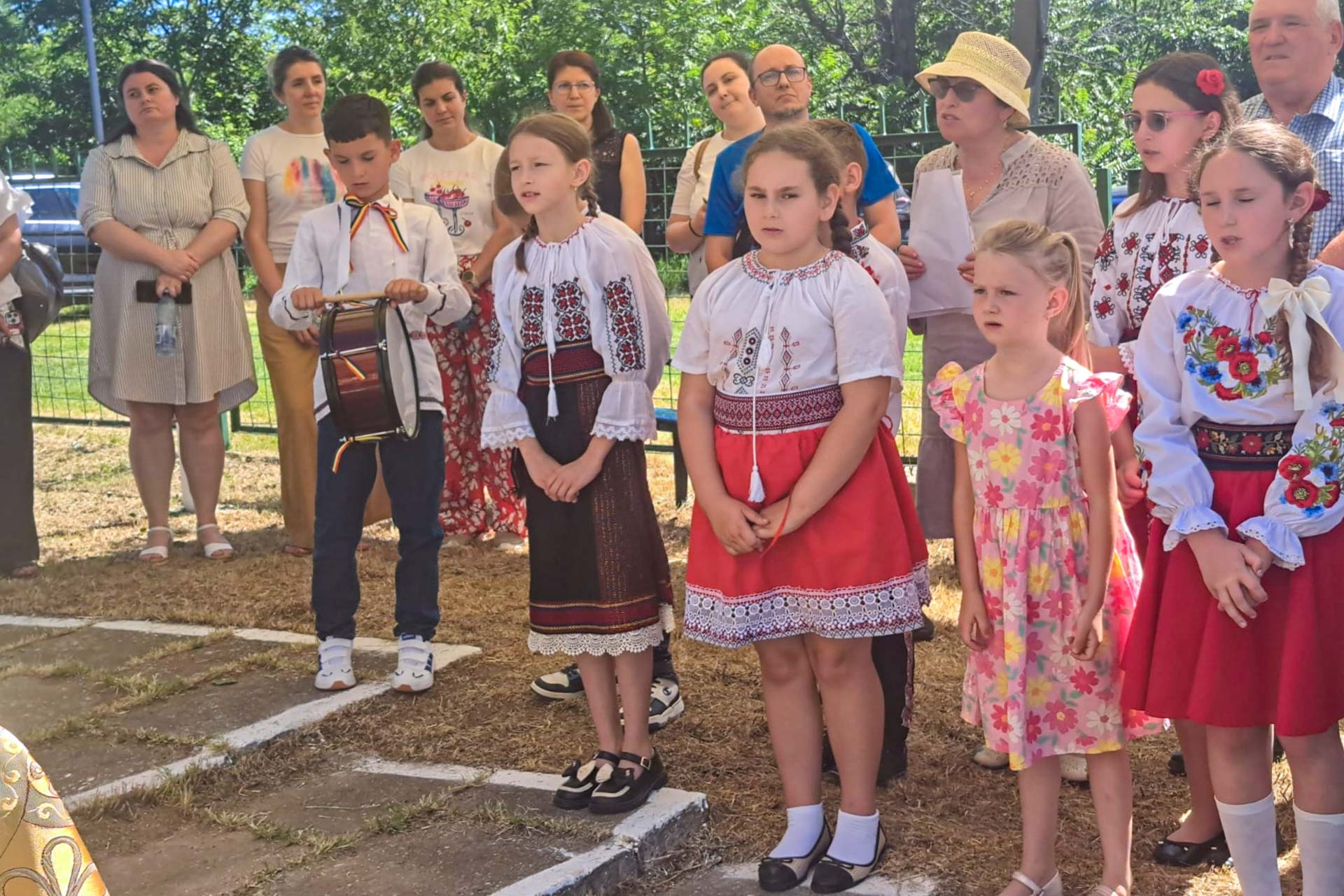 Clerici de pe ambele maluri ale Prutului au oficiat slujba de pomenire a eroilor la Stânca