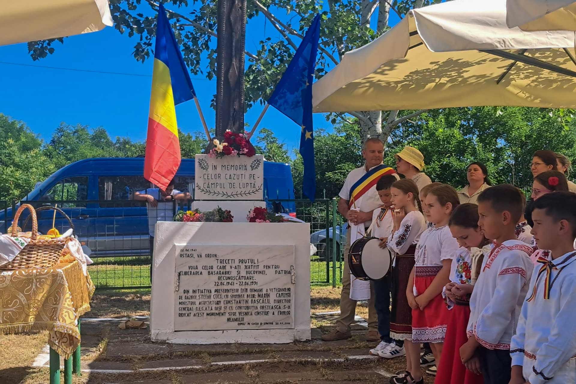 Clerici de pe ambele maluri ale Prutului au oficiat slujba de pomenire a eroilor la Stânca