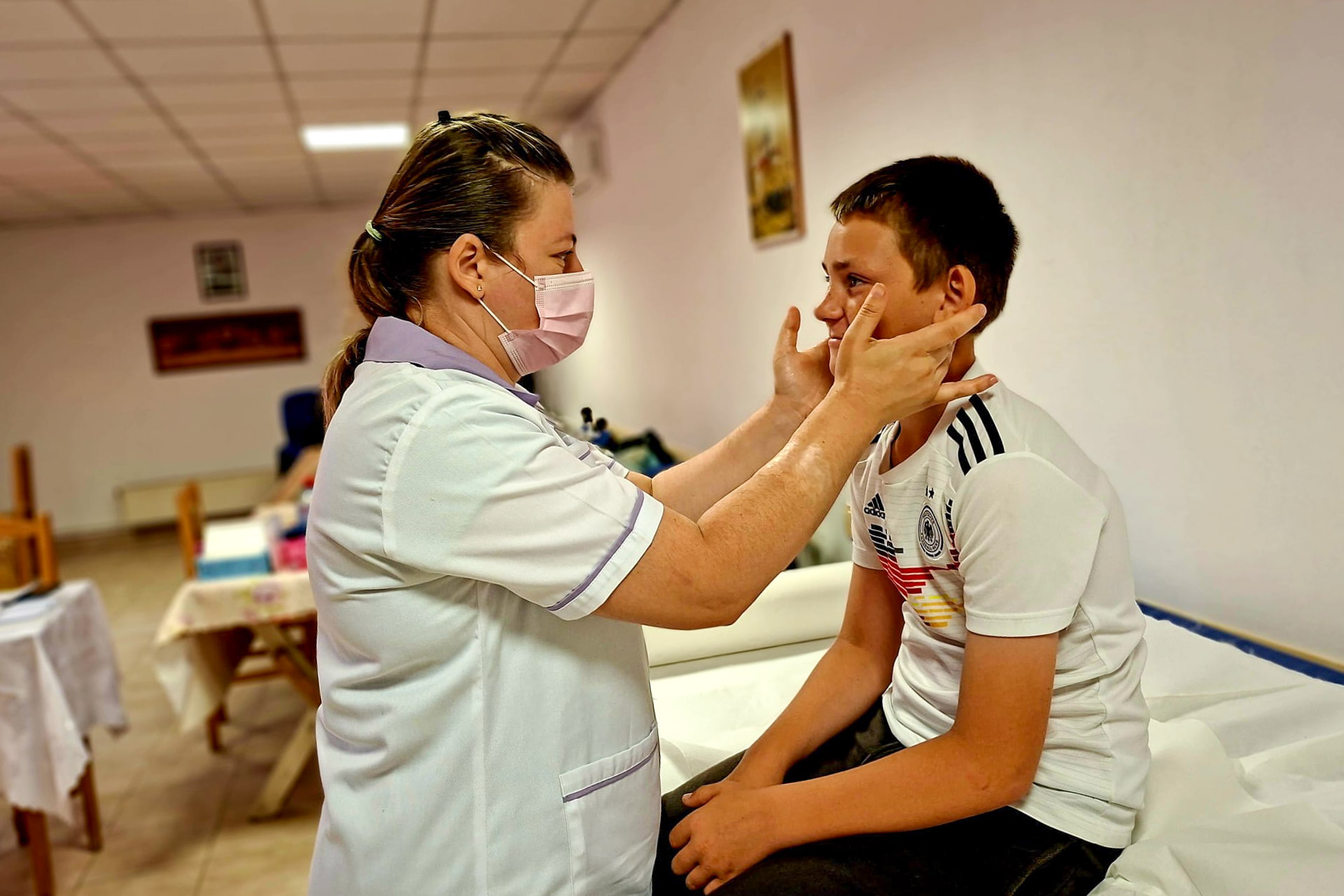 Caravană medicală la Grădinari: consultații gratuite pentru persoane vulnerabile și copii din familii defavorizate