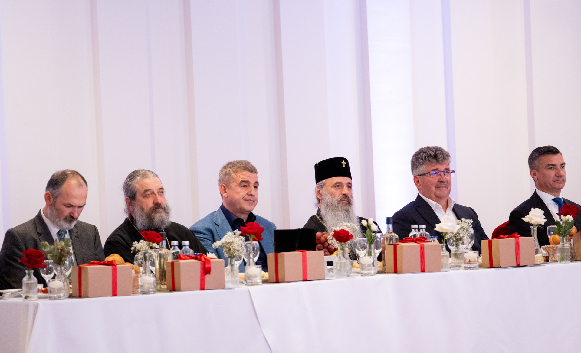 Prima ediție a Dineului caritabil „Fii de ajutor" — mediul de afaceri din România, partener al excelenței în educație