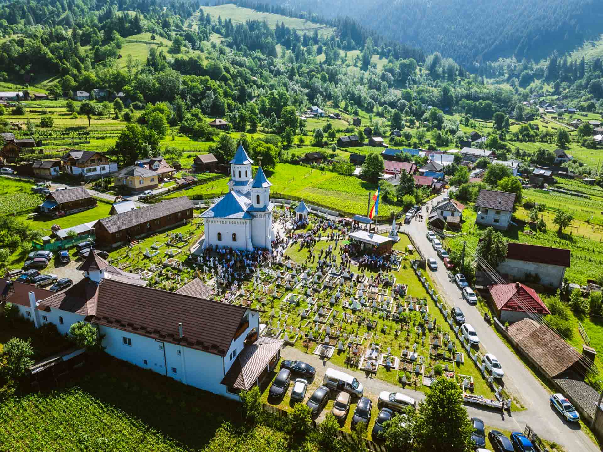 Parohia „Buna Vestire” din Popești, Farcașa, are un nou paraclis închinat Sfântului Ierarh Nectarie și Sfântului Efrem cel Nou