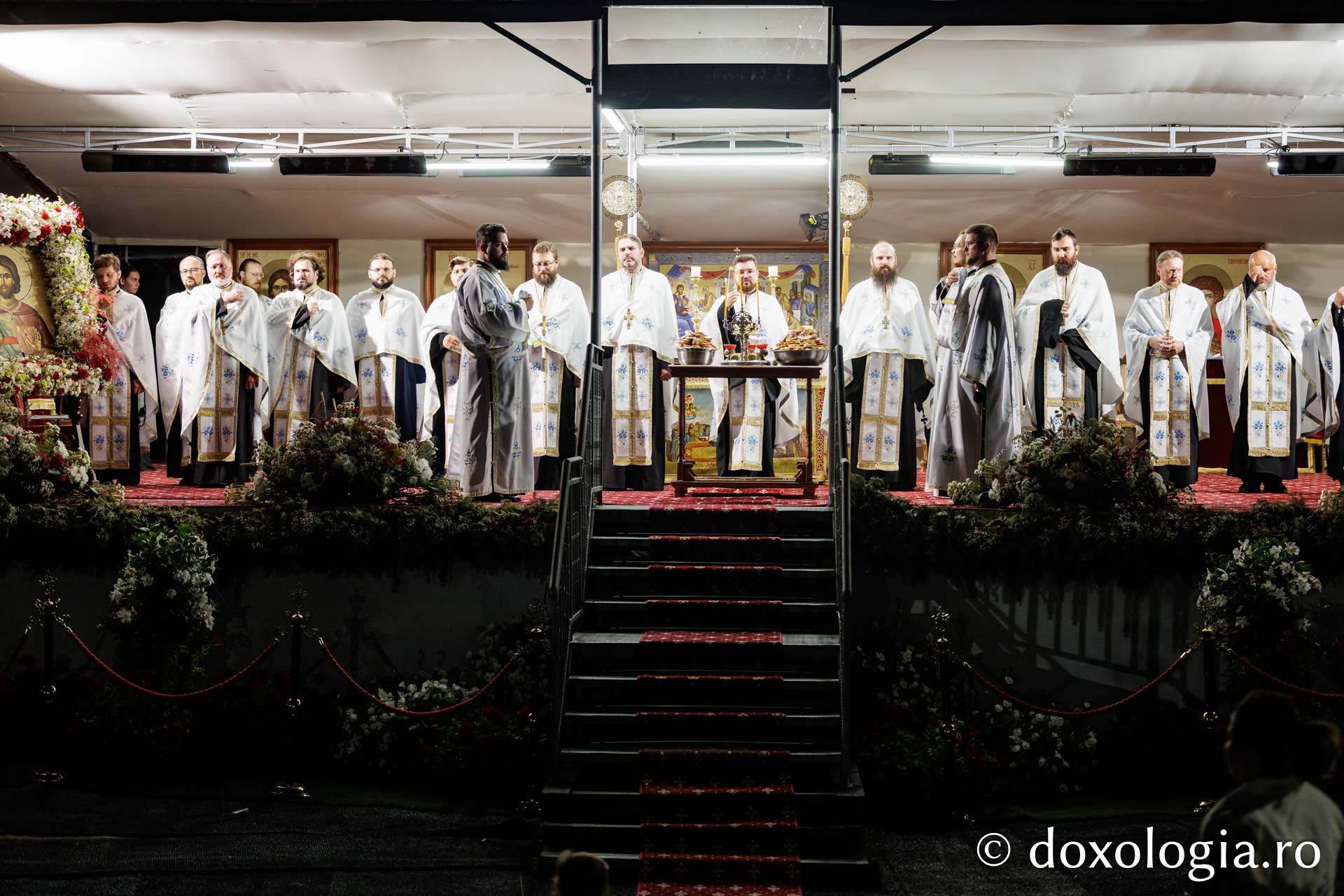 Priveghere în cinstea Sfinților Cuvioși Cleopa și Paisie la Catedrala Arhiepiscopală din Suceava