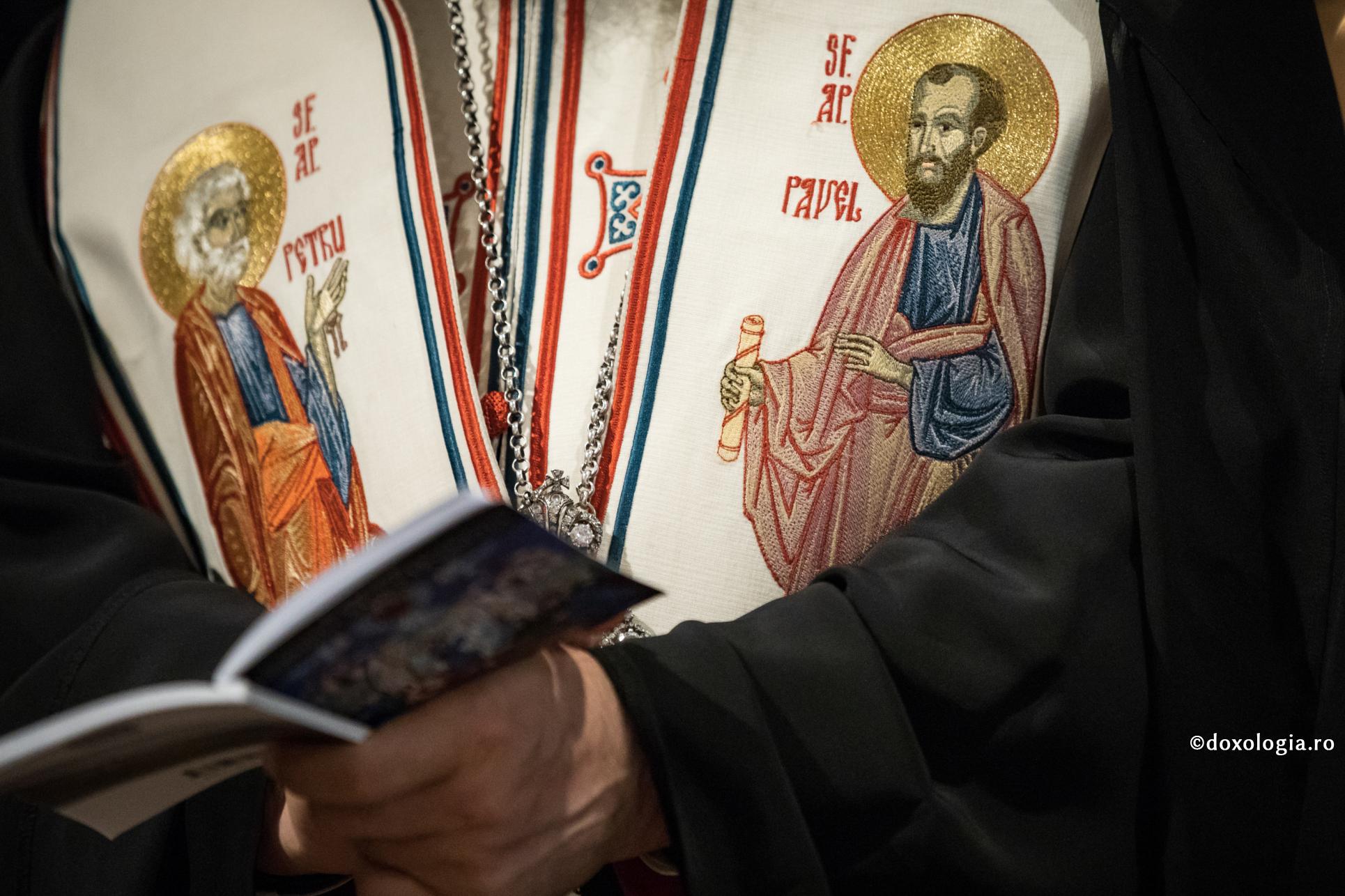 Sfinții Apostoli Petru și Pavel
