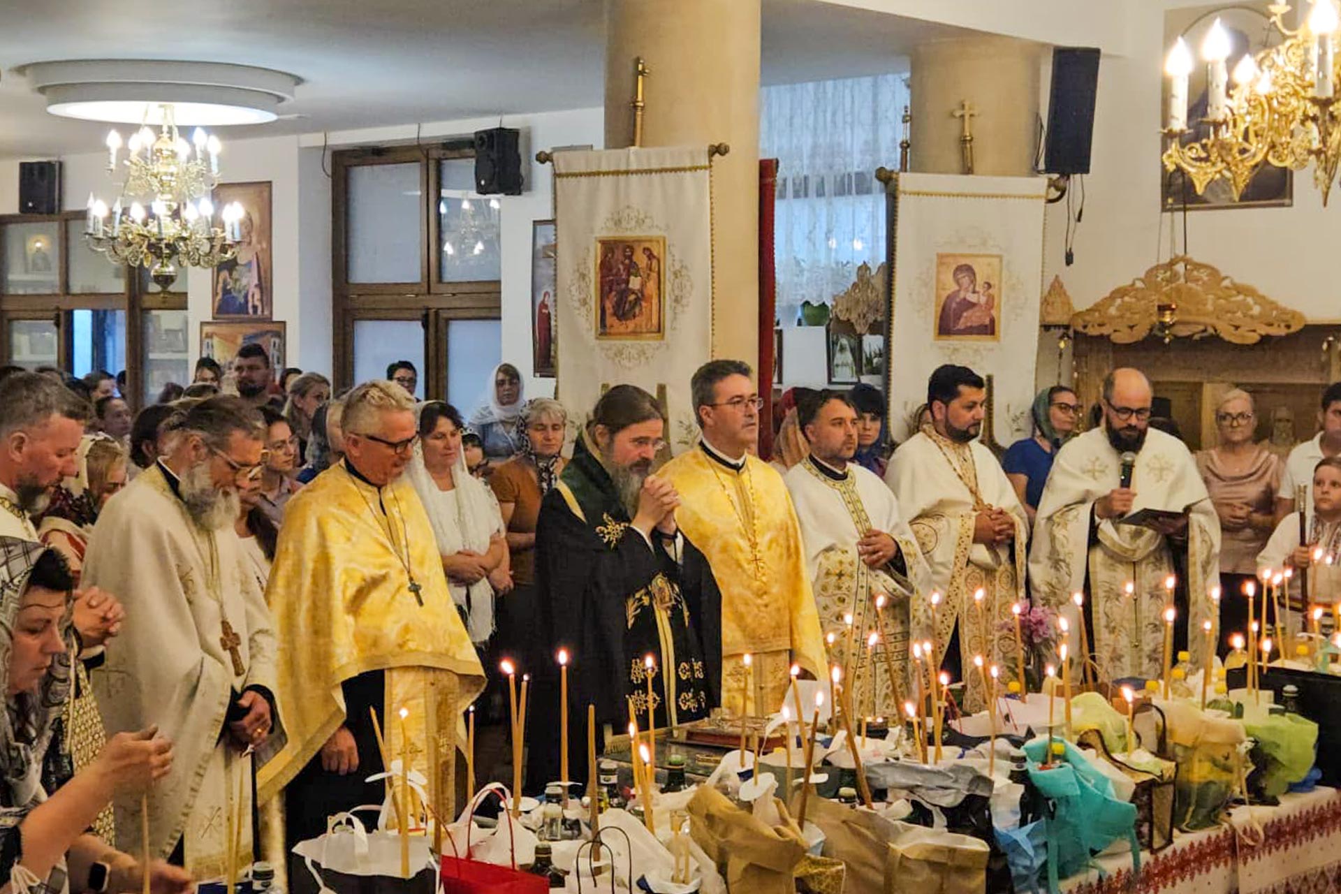 PS Macarie a slujit în Roma, Sardinia și Stockholm, în mijlocul comunităților românești