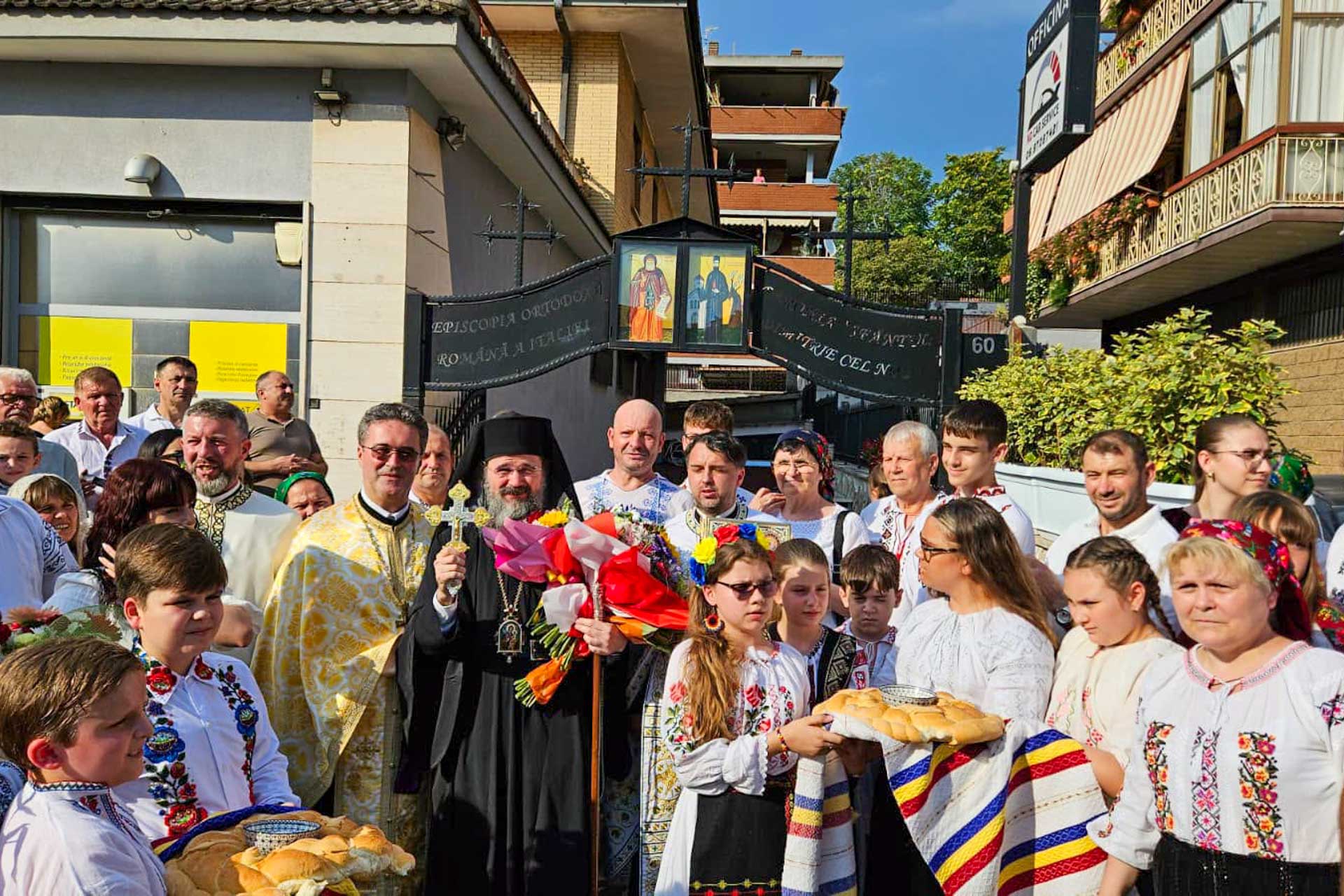 PS Macarie a slujit în Roma, Sardinia și Stockholm, în mijlocul comunităților românești