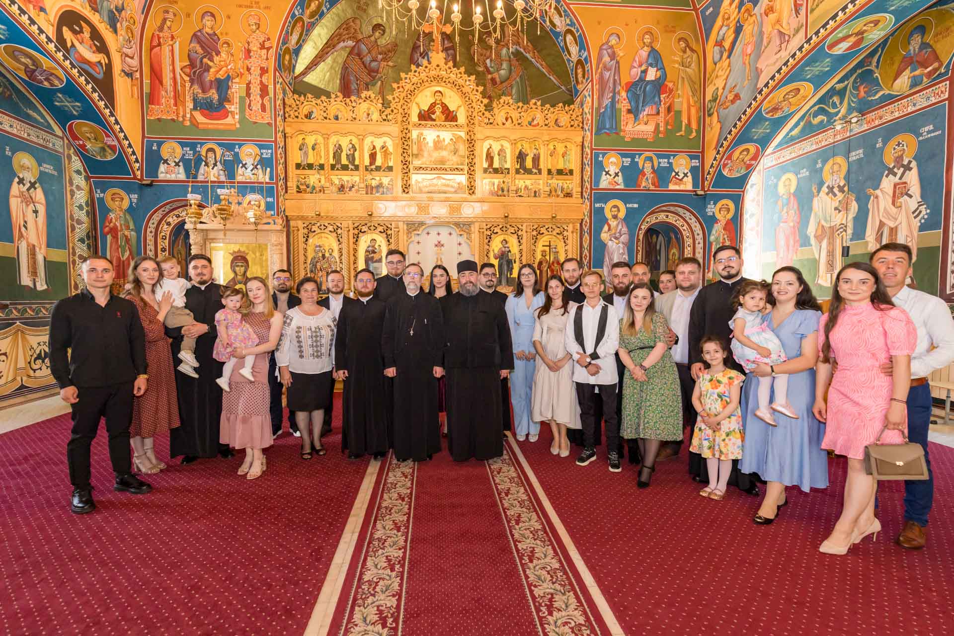 Un deceniu de amintiri: Revederea de 10 ani a promoției 2012-2016, la Seminarul din Iași