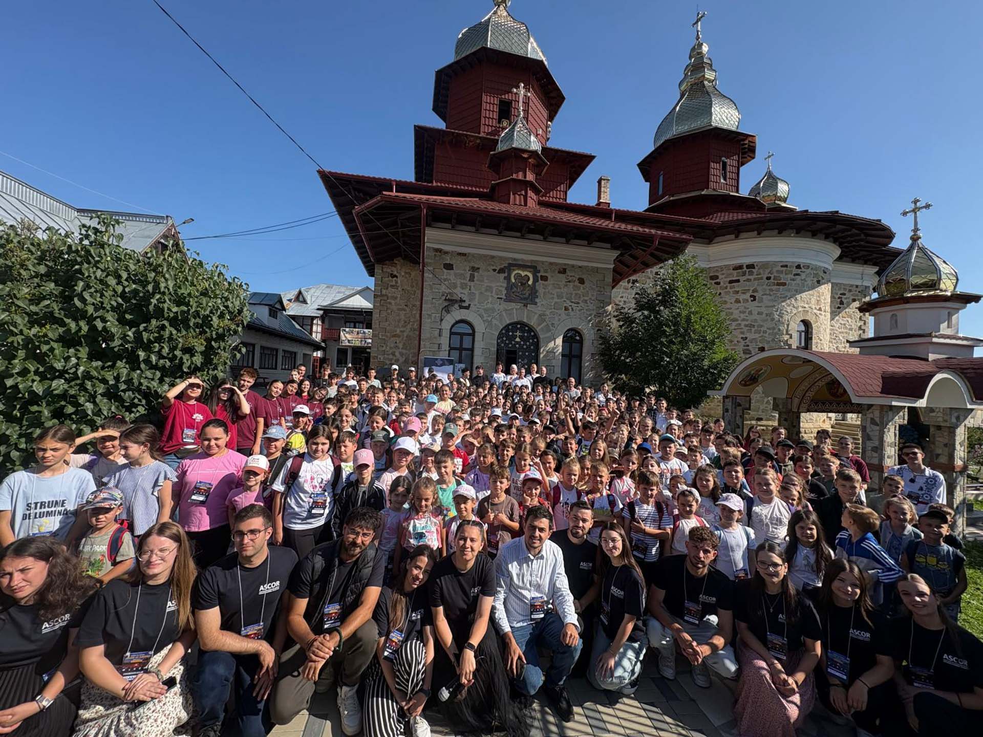 „Dăruind vei dobândi!” – peste 300 de participanți, patru zile de credință, prietenie și bucurie la Filioara