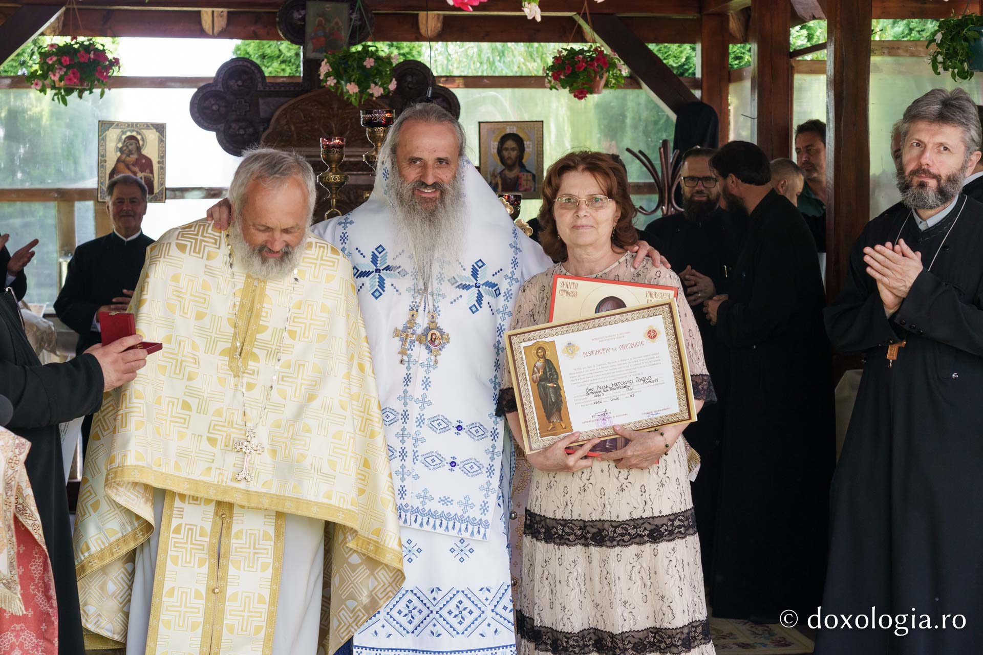 O nouă filă de istorie pentru Biserica din Popești. Sfântul lăcaș, resfințit de Mitropolitul Moldovei și Bucovinei