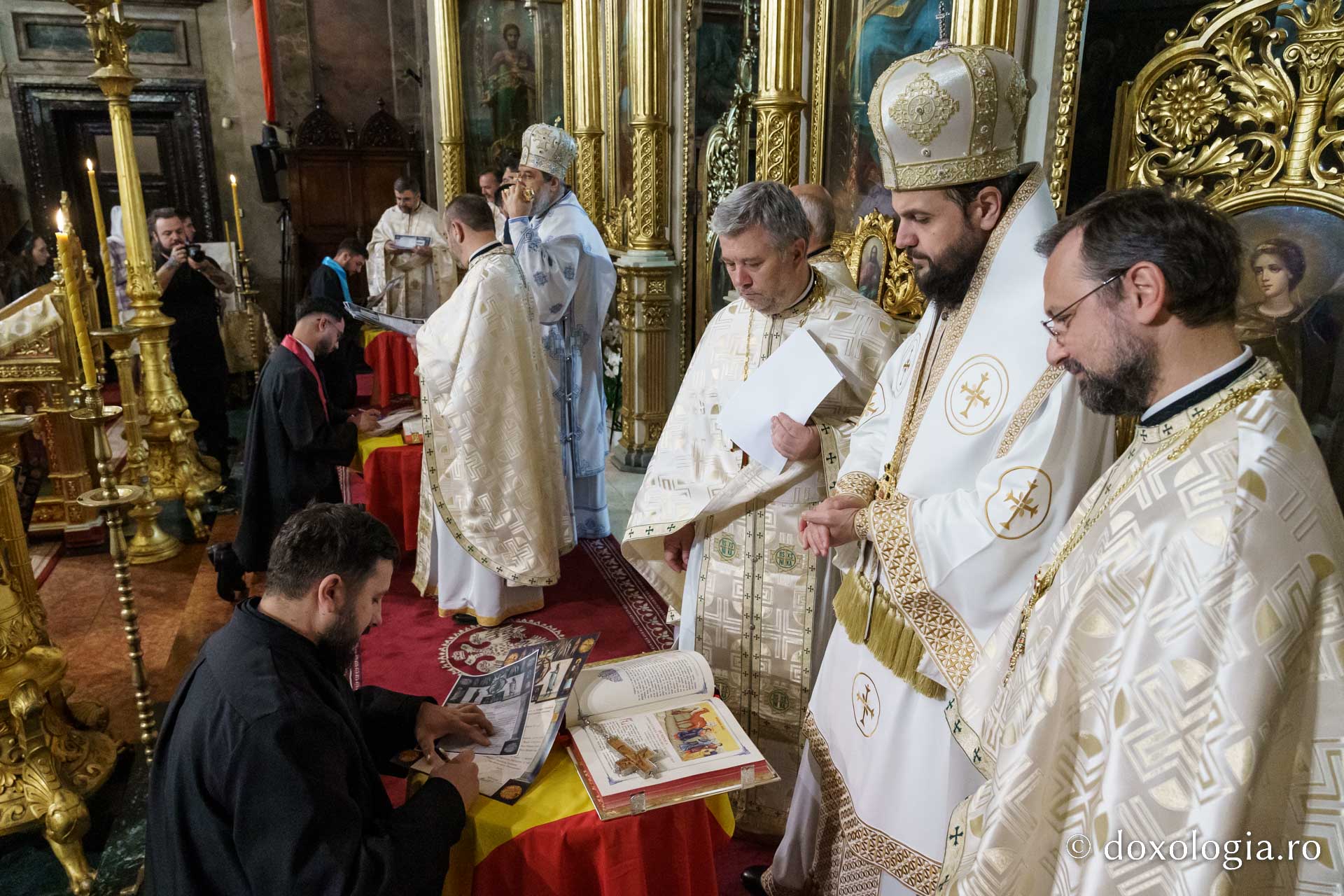 PS Nichifor Botoșăneanul, către absolvenții Facultății de Teologie din Iași: „Jurământul depus astăzi este un chip al rugăciunii, un gând de mulțumire”