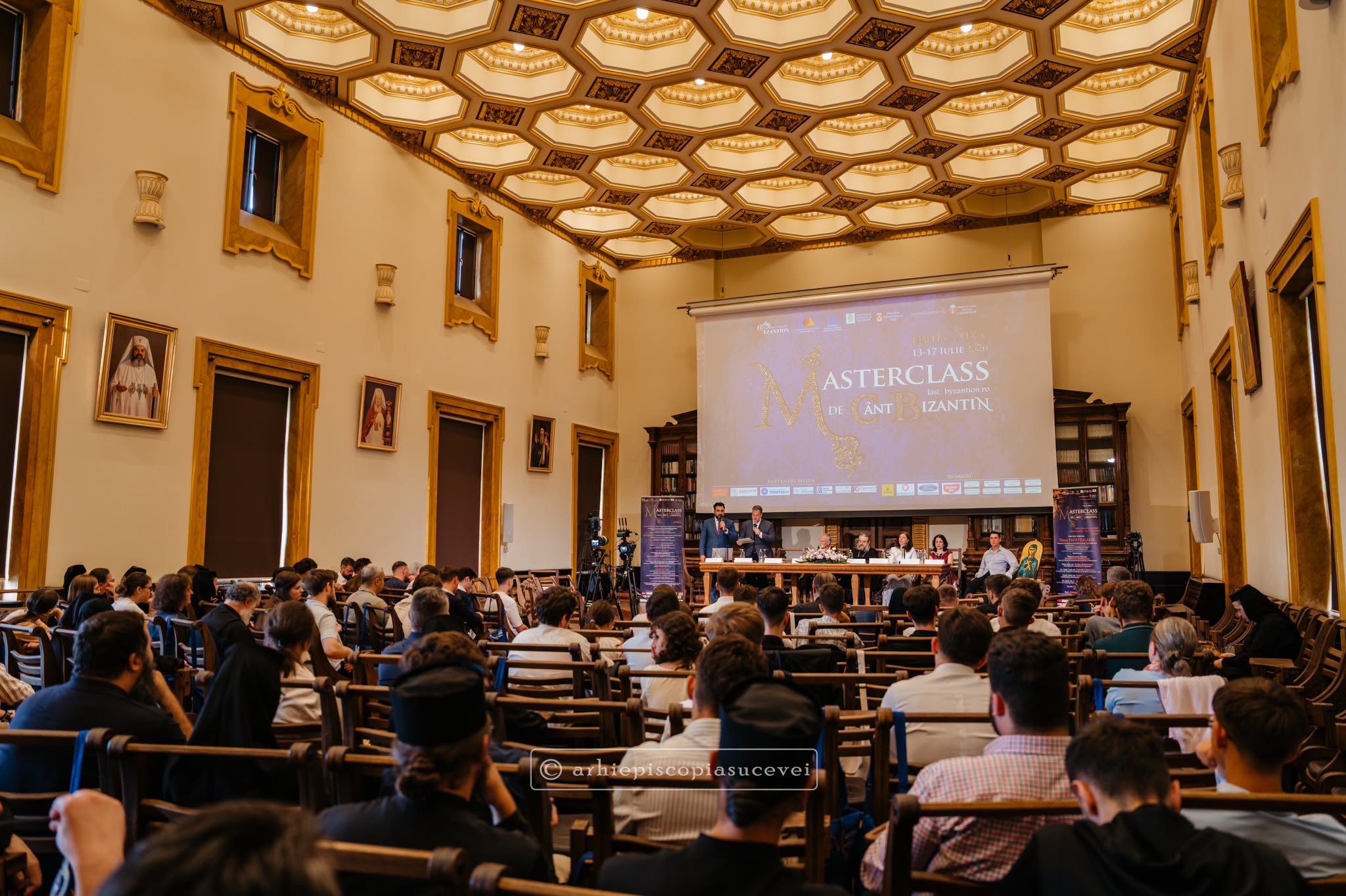 A început cea de-a XIX-a ediție a Masterclass-ului Internațional de Cânt Bizantin de la Iași