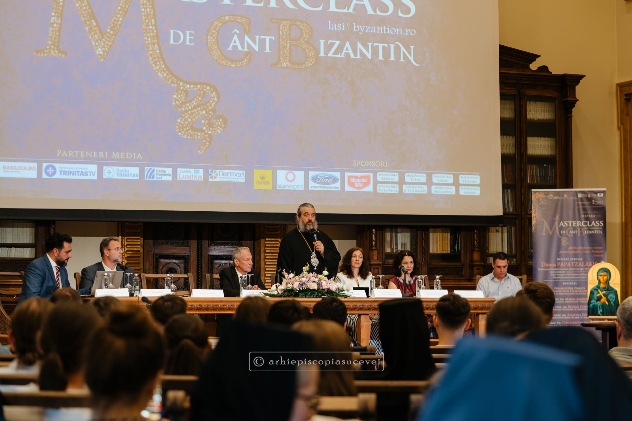 A început cea de-a XIX-a ediție a Masterclass-ului Internațional de Cânt Bizantin de la Iași