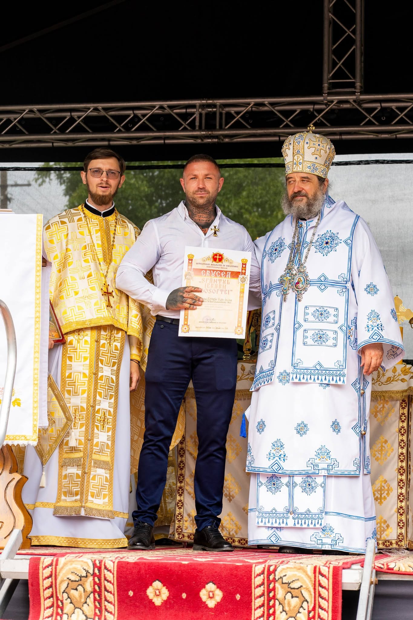 Biserica Parohiei Călugărenii Noi din județul Botoșani a primit veșmânt de har