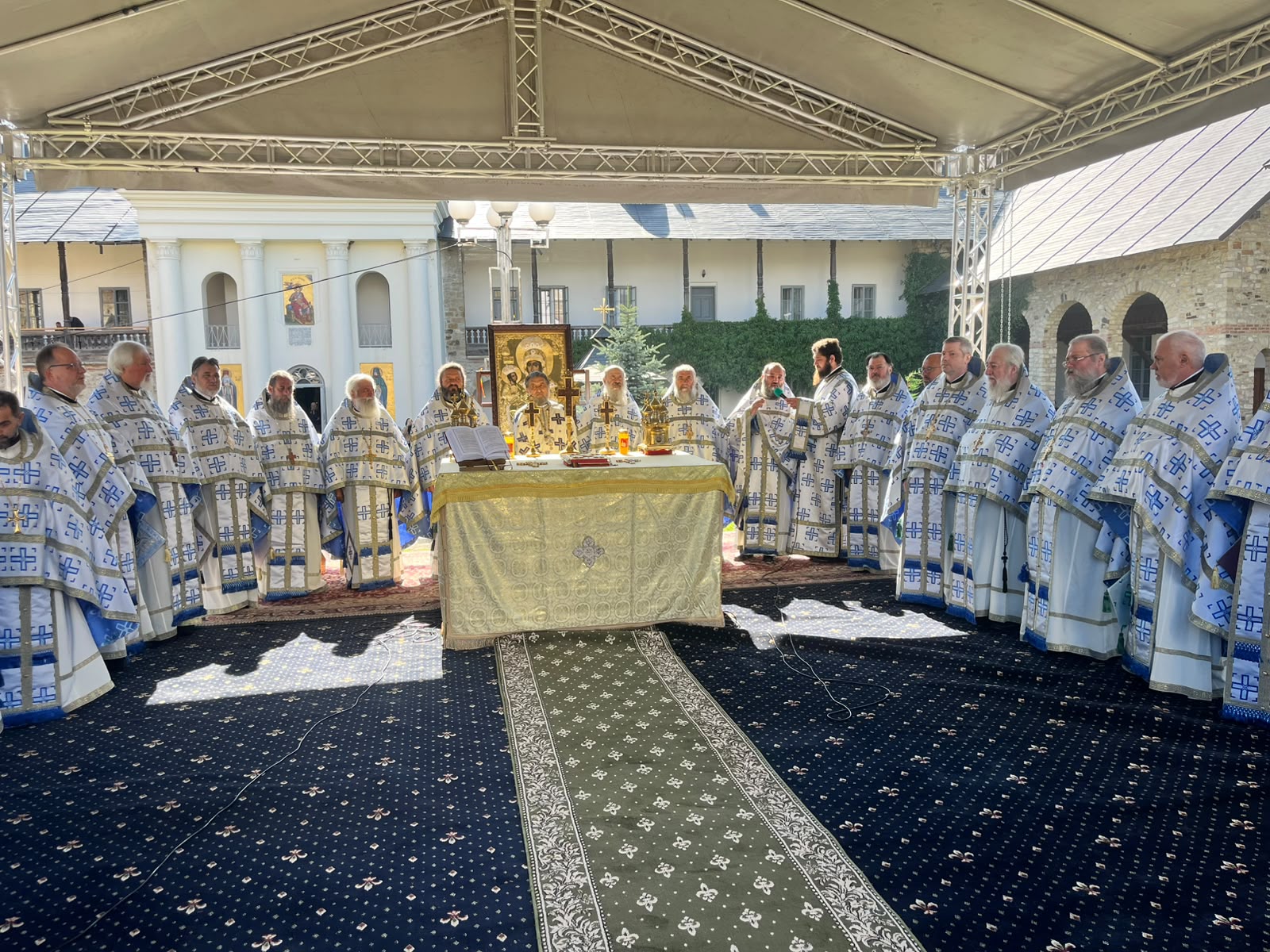 Praznicul Icoanei Maicii Domnului „Îndrumătoarea”, sărbătorit la Mănăstirea Neamț