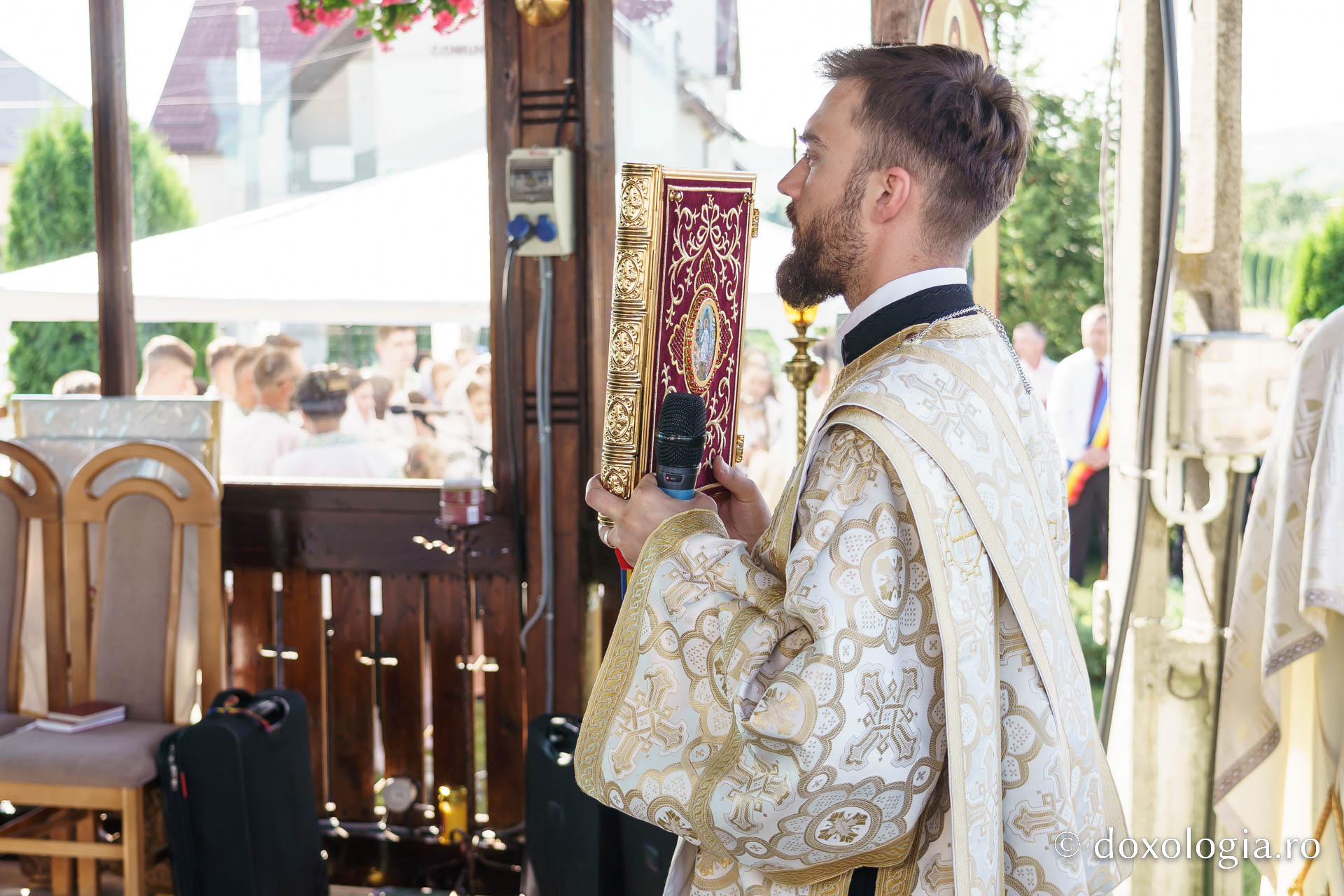 IPS Teofan a resfințit biserica Parohiei Rădeni, închinată Sfântului Mare Mucenic Serghie