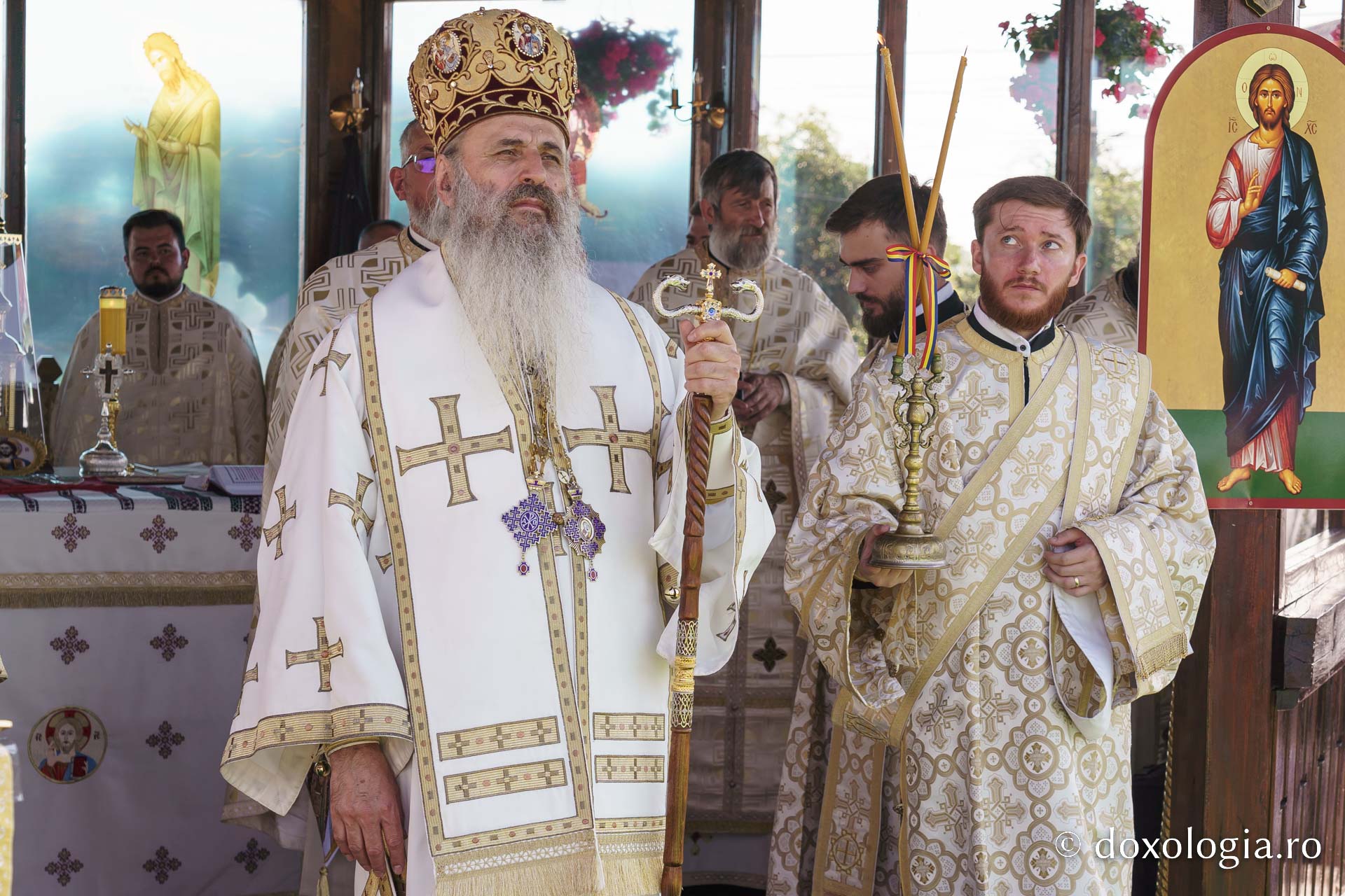 IPS Teofan a resfințit biserica Parohiei Rădeni, închinată Sfântului Mare Mucenic Serghie